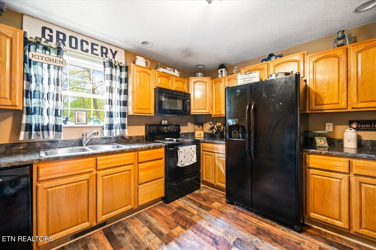 951 Knoxville Hollow Road Lafollette TN 37766
