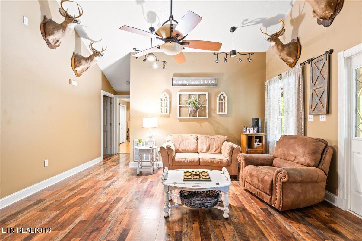 951 Knoxville Hollow Road Lafollette TN 37766