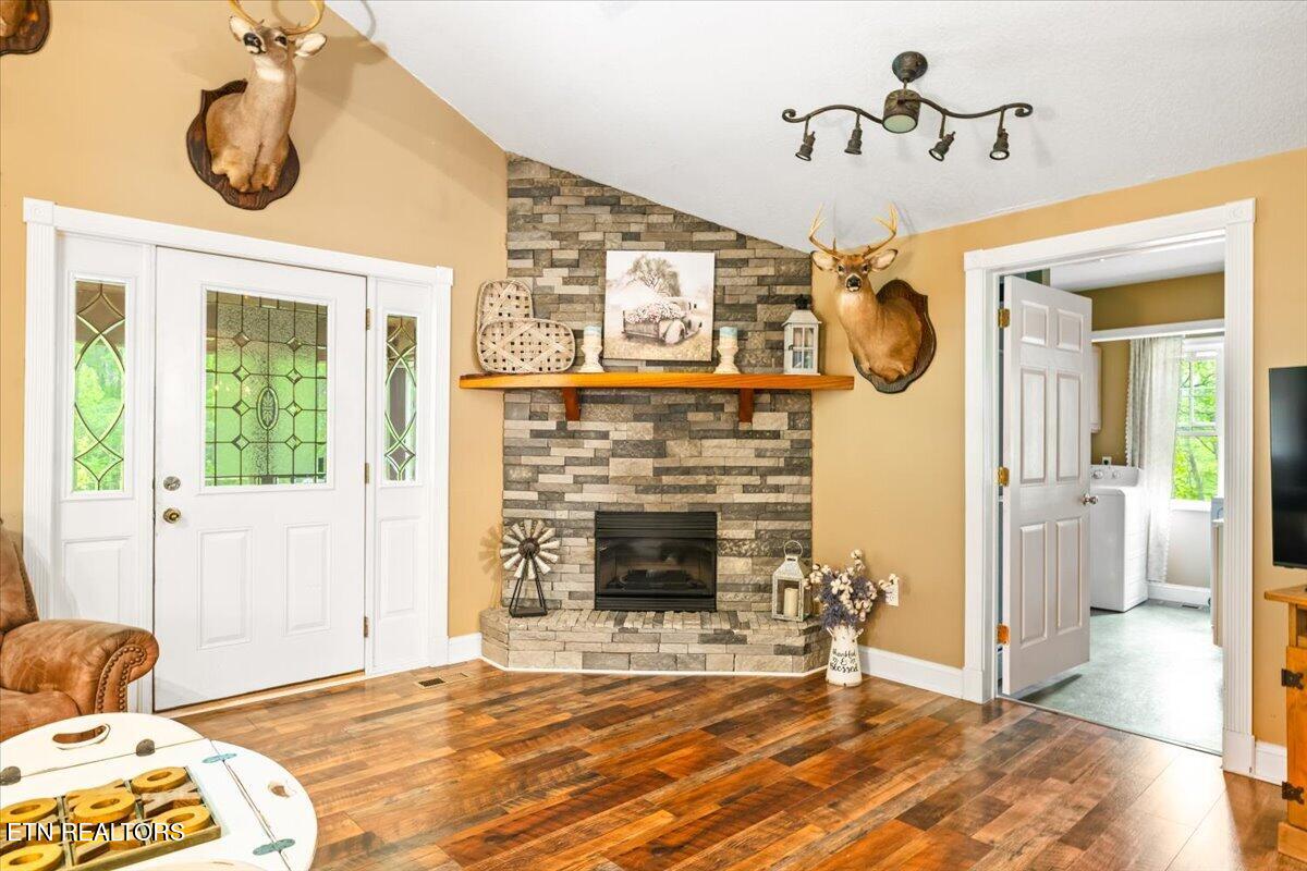 951 Knoxville Hollow Road Lafollette TN 37766