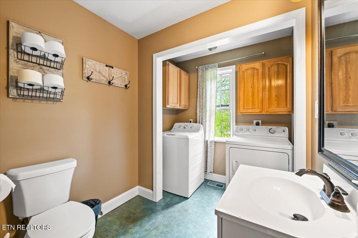 951 Knoxville Hollow Road Lafollette TN 37766