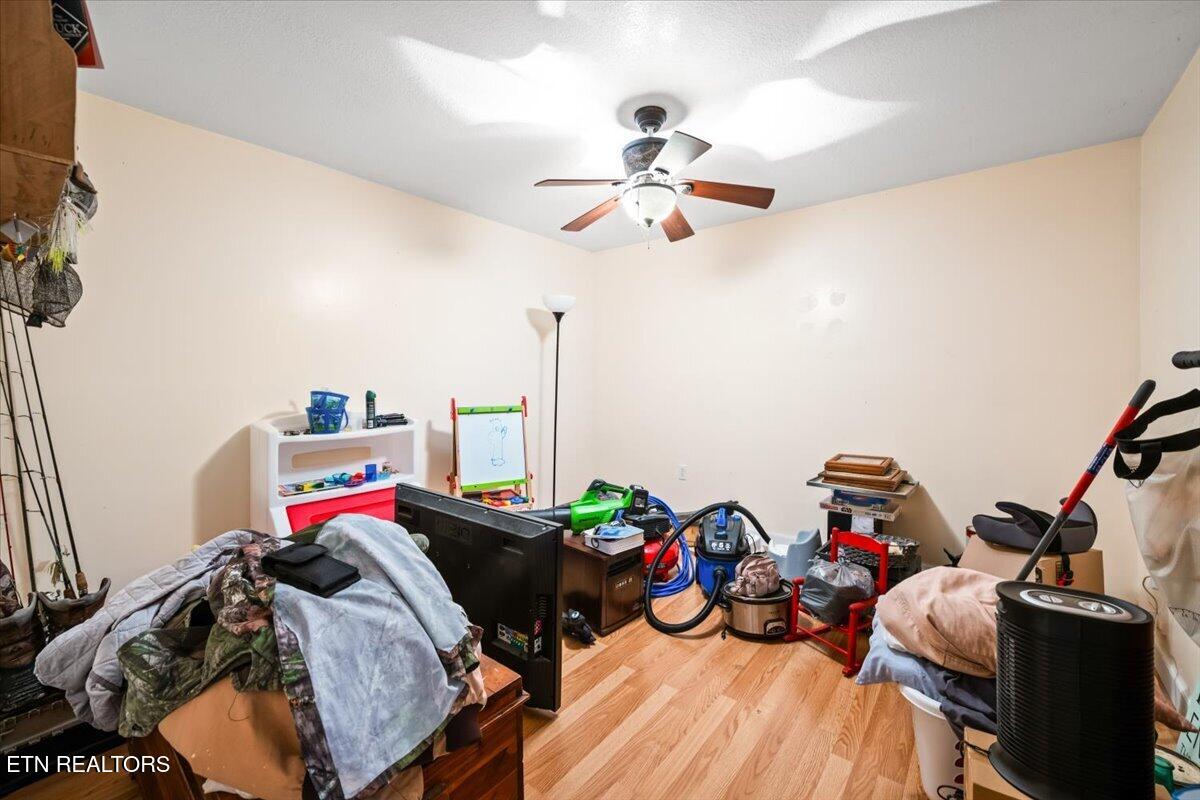 951 Knoxville Hollow Road Lafollette TN 37766