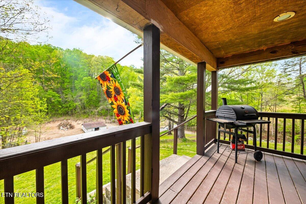 951 Knoxville Hollow Road Lafollette TN 37766
