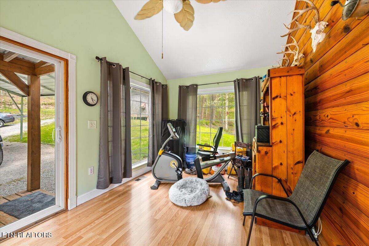 951 Knoxville Hollow Road Lafollette TN 37766