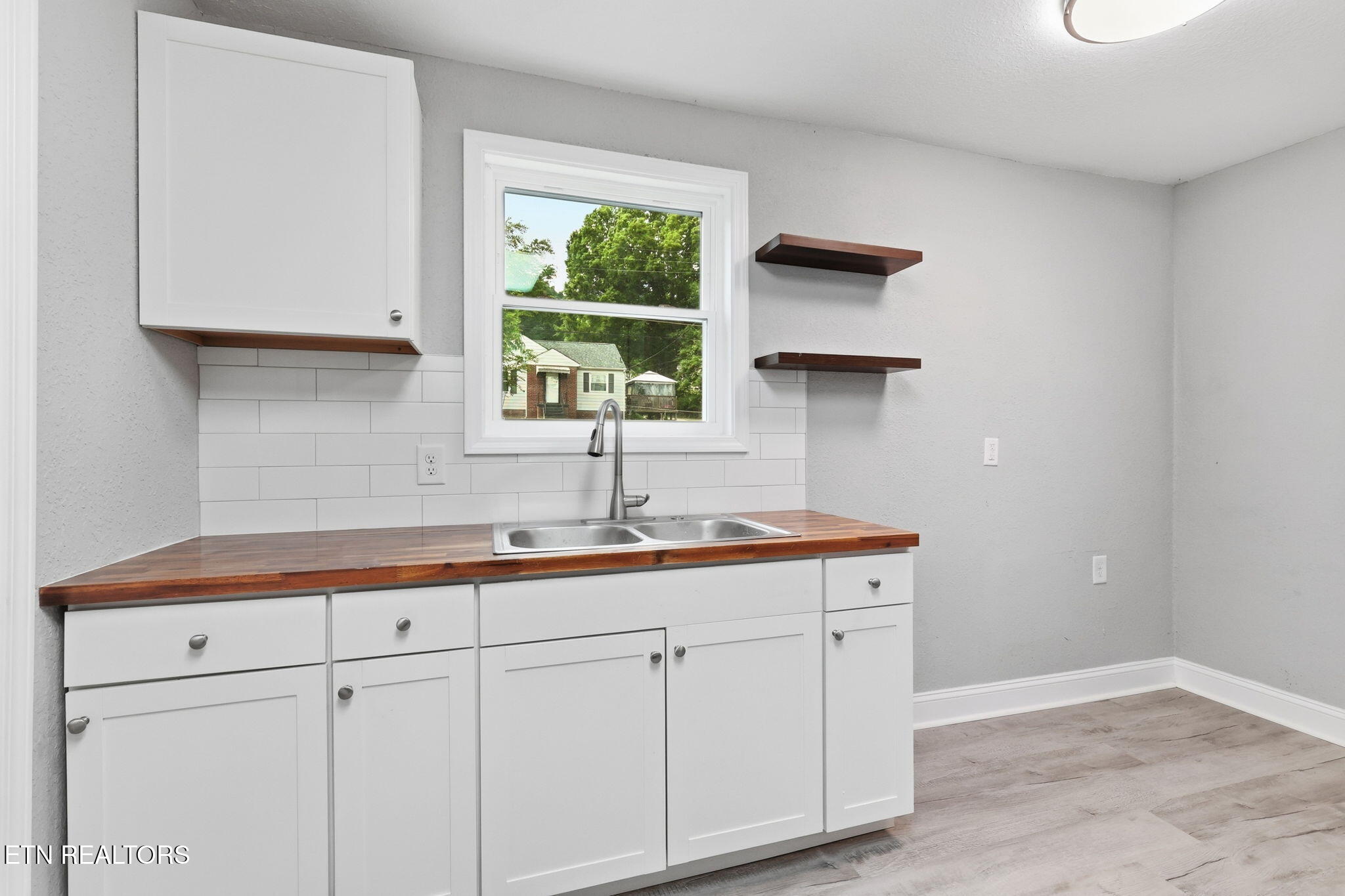 2548 Larkwood Lane Knoxville TN 37921