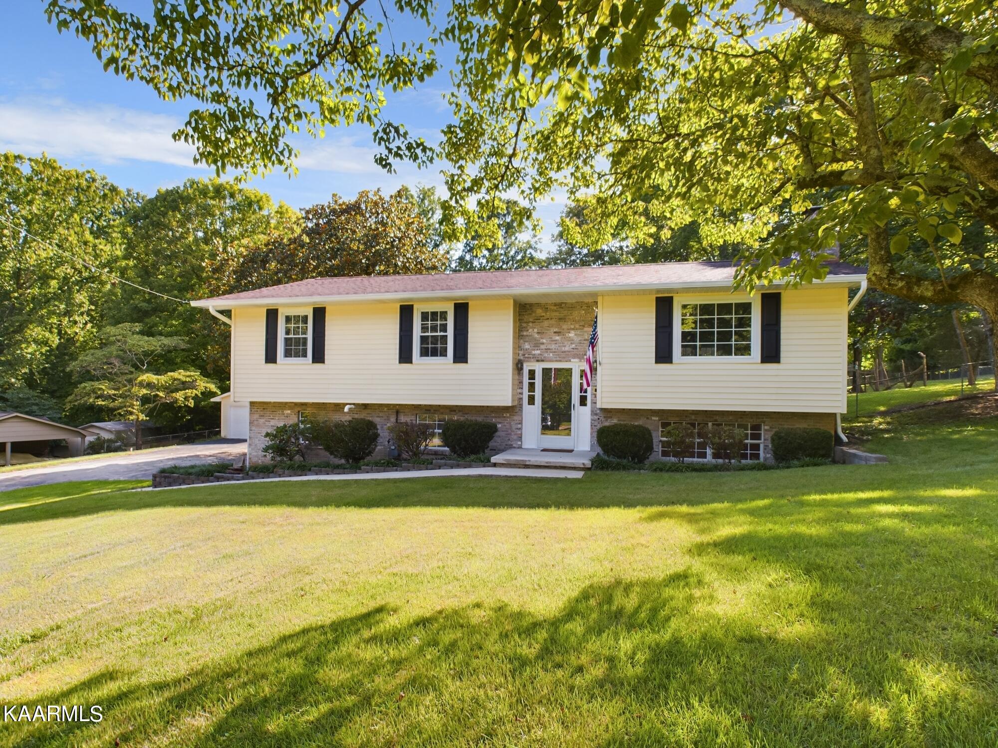 349 Oak Leaf Street Kingston TN 37763