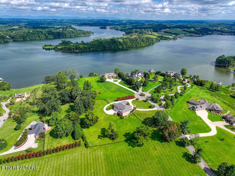 3817 Compass Pointe Drive Louisville TN 37777