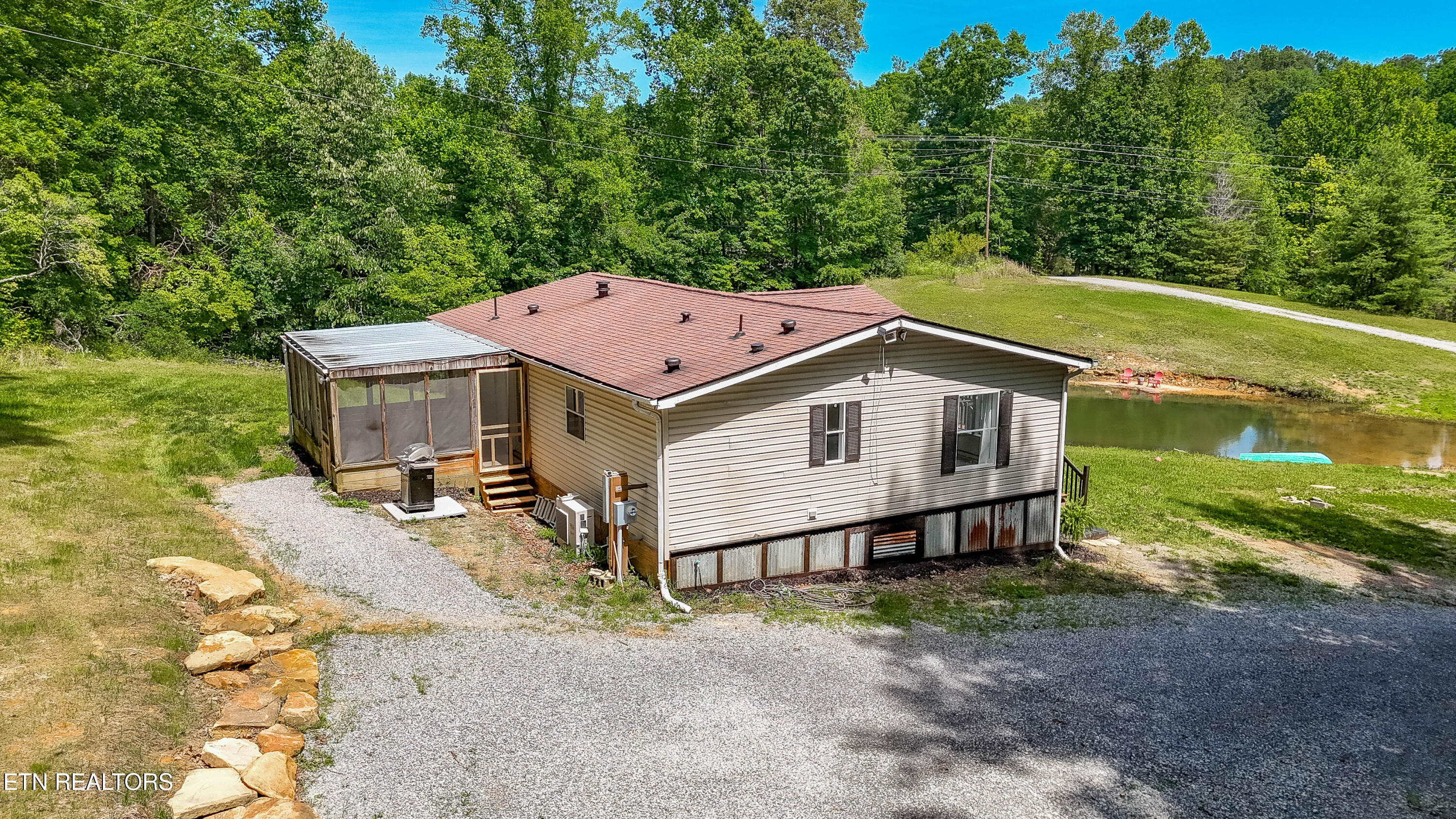 2479 Shut In Gap Road Spring City TN 37381