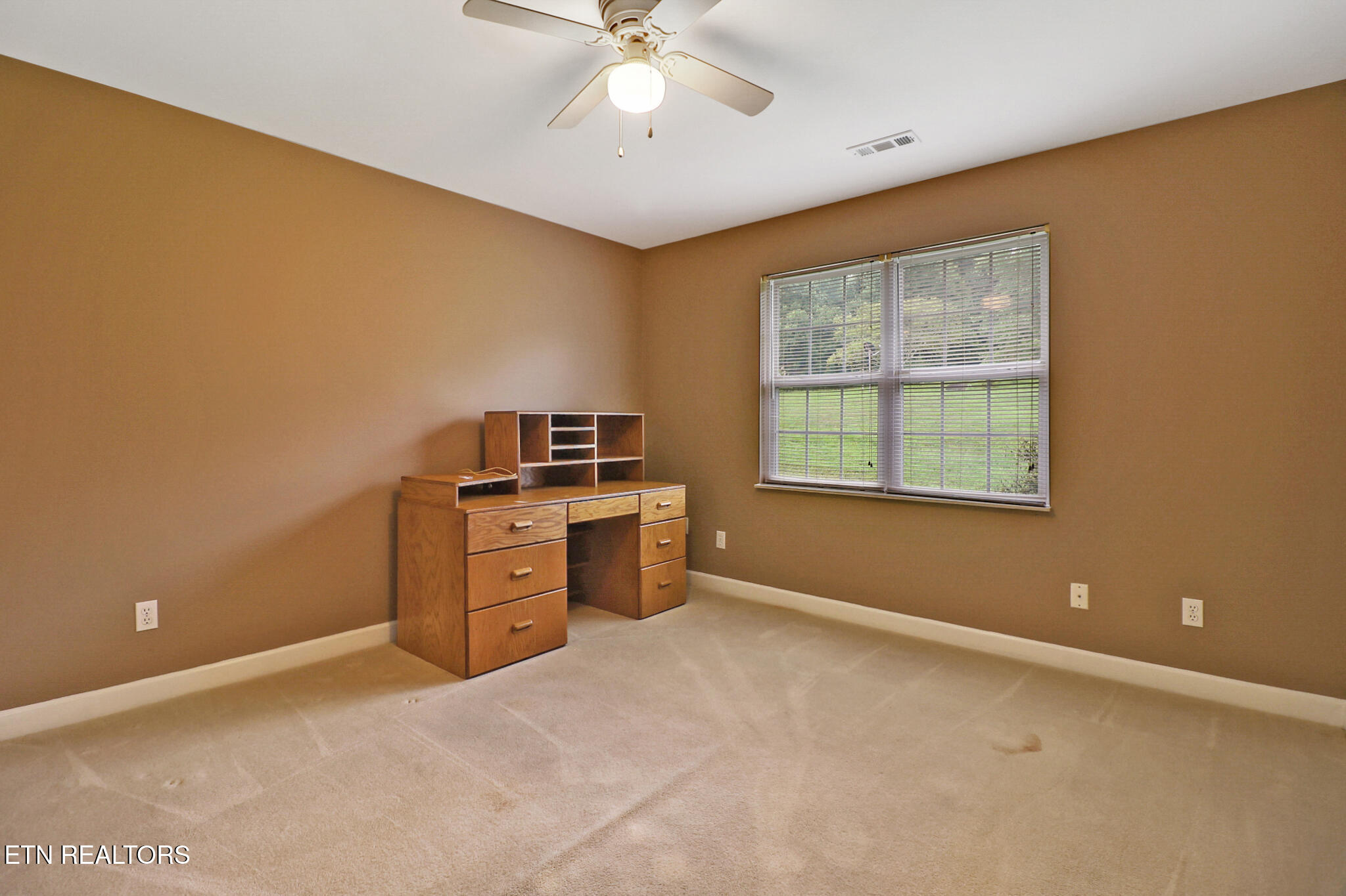 122 Twin Oaks Drive Rockwood TN 37854