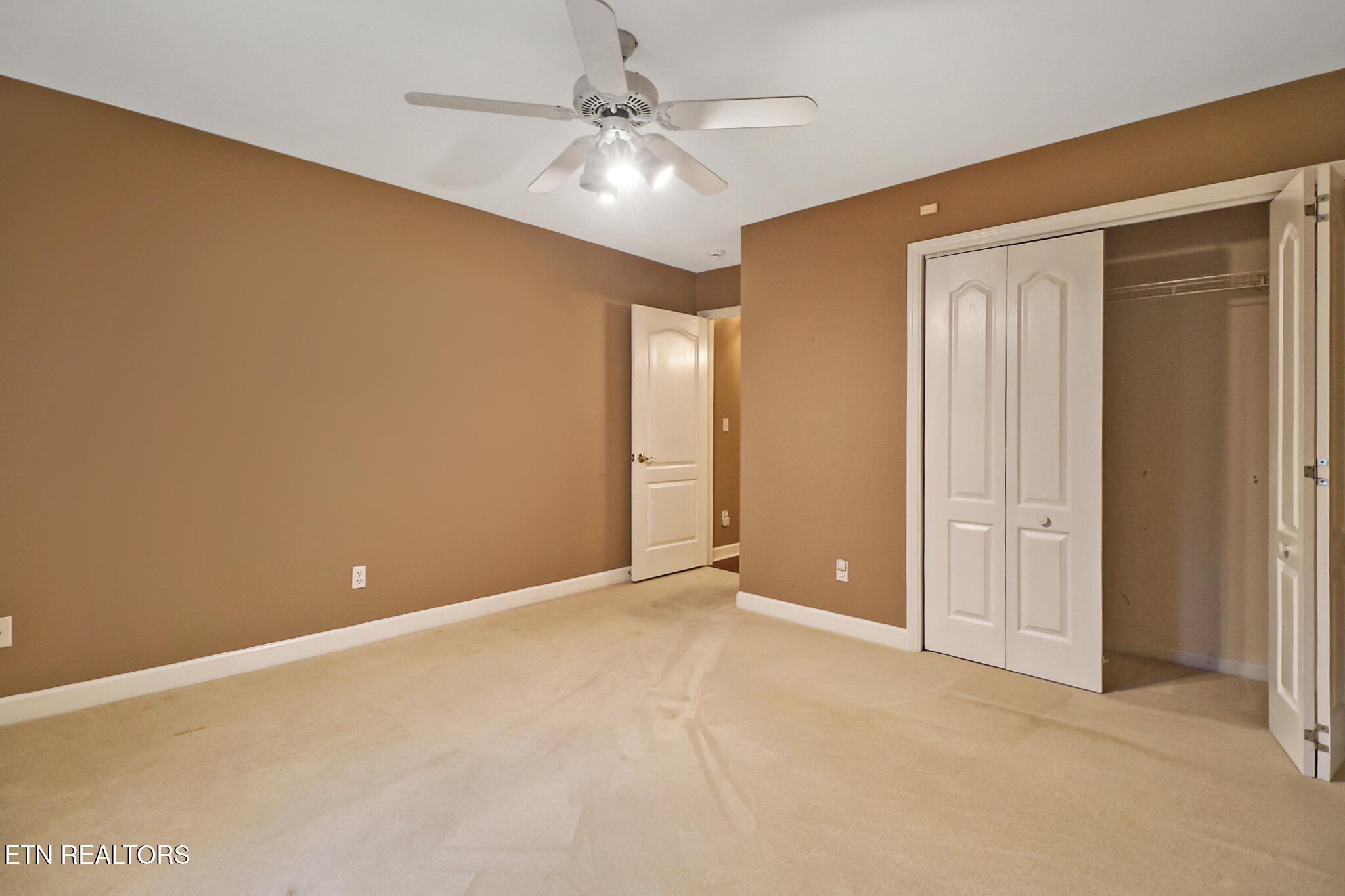 122 Twin Oaks Drive Rockwood TN 37854