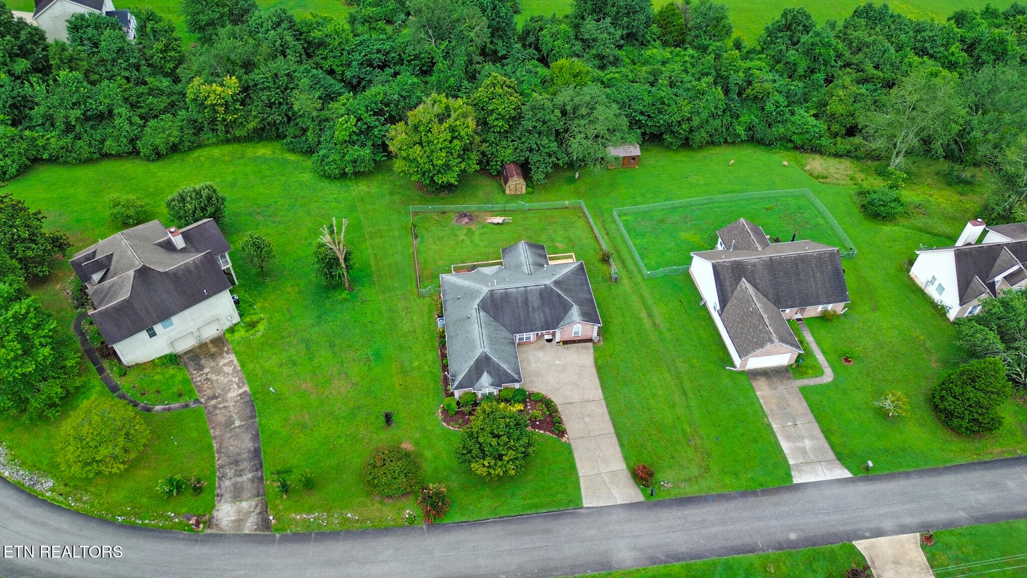 122 Twin Oaks Drive Rockwood TN 37854