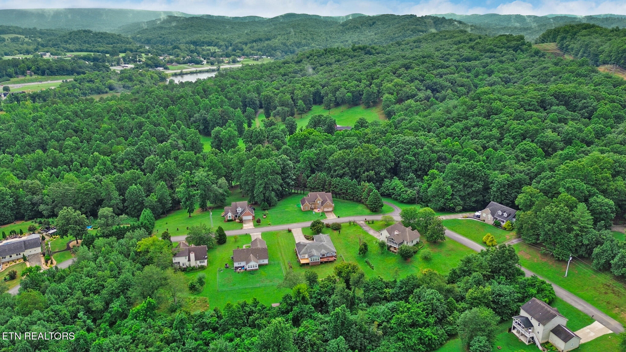 122 Twin Oaks Drive Rockwood TN 37854