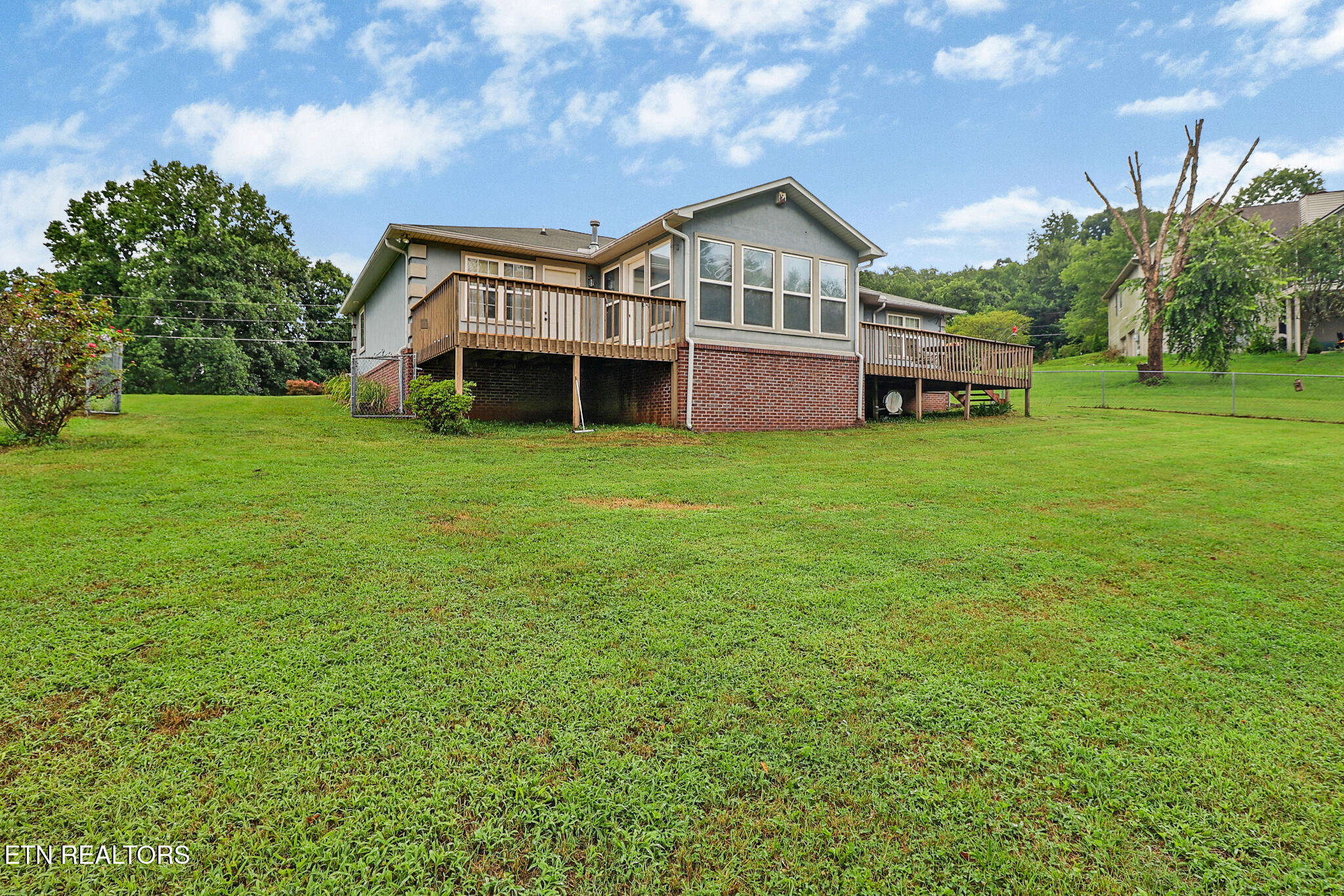 122 Twin Oaks Drive Rockwood TN 37854