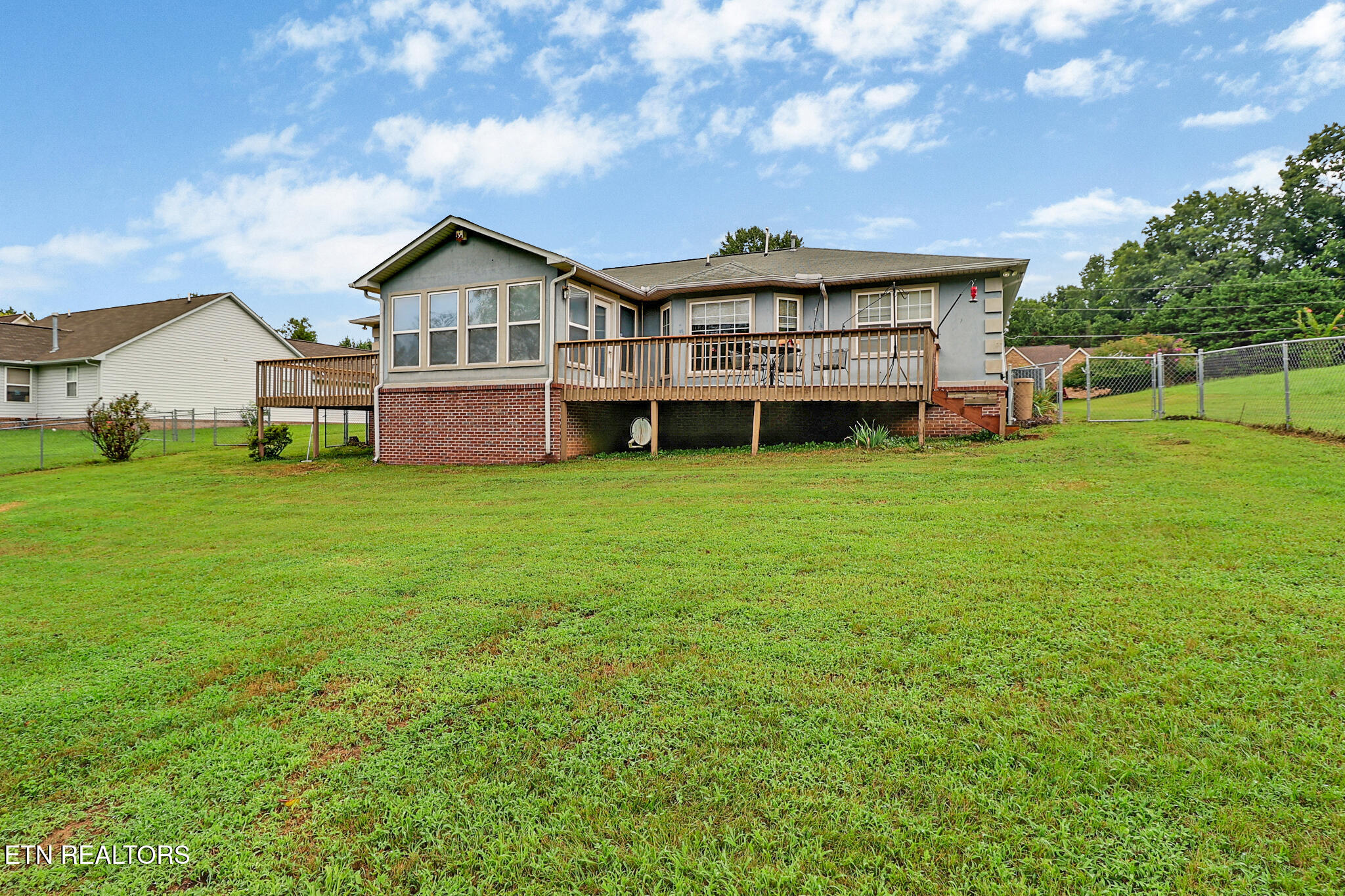 122 Twin Oaks Drive Rockwood TN 37854