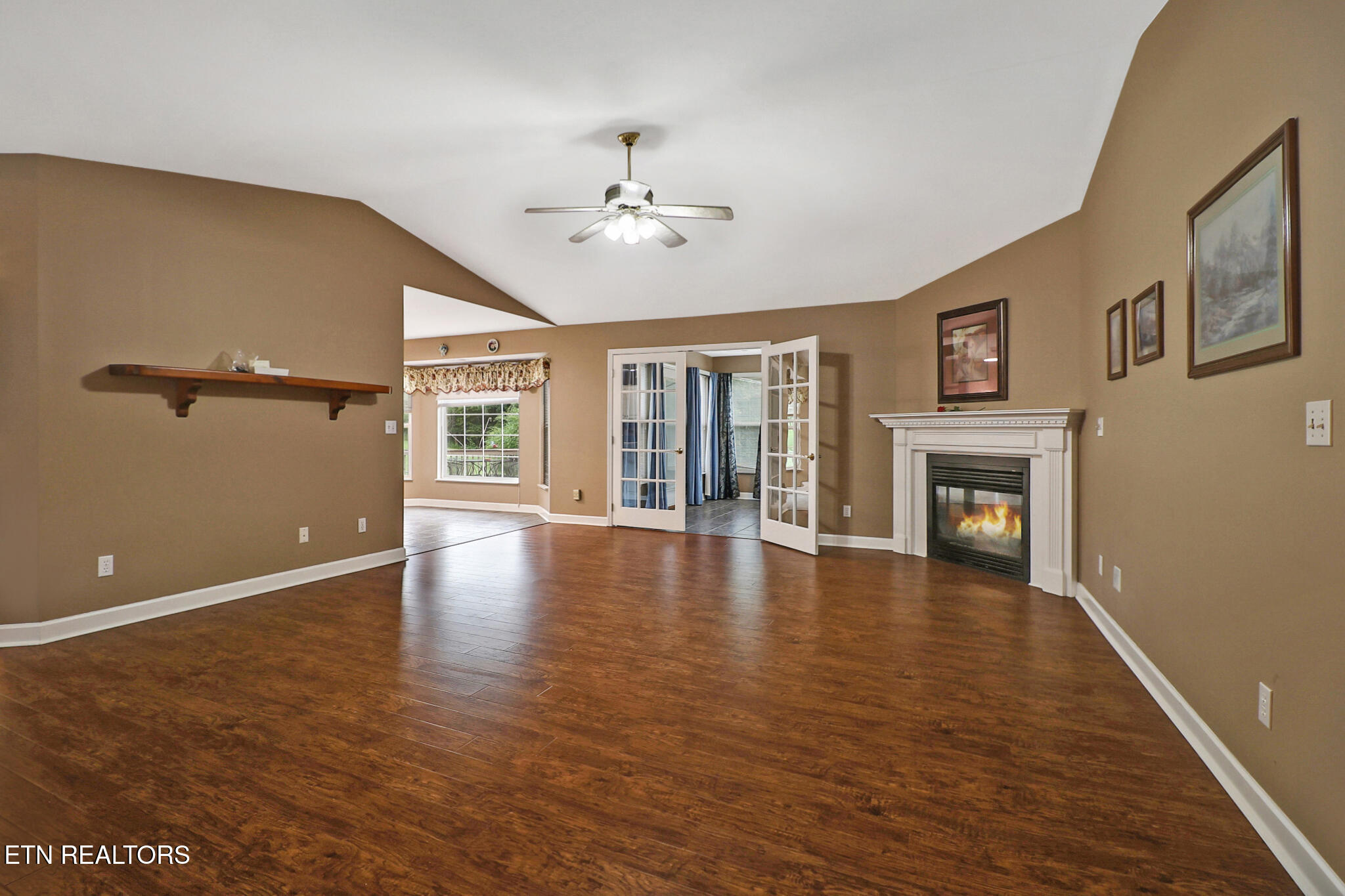 122 Twin Oaks Drive Rockwood TN 37854