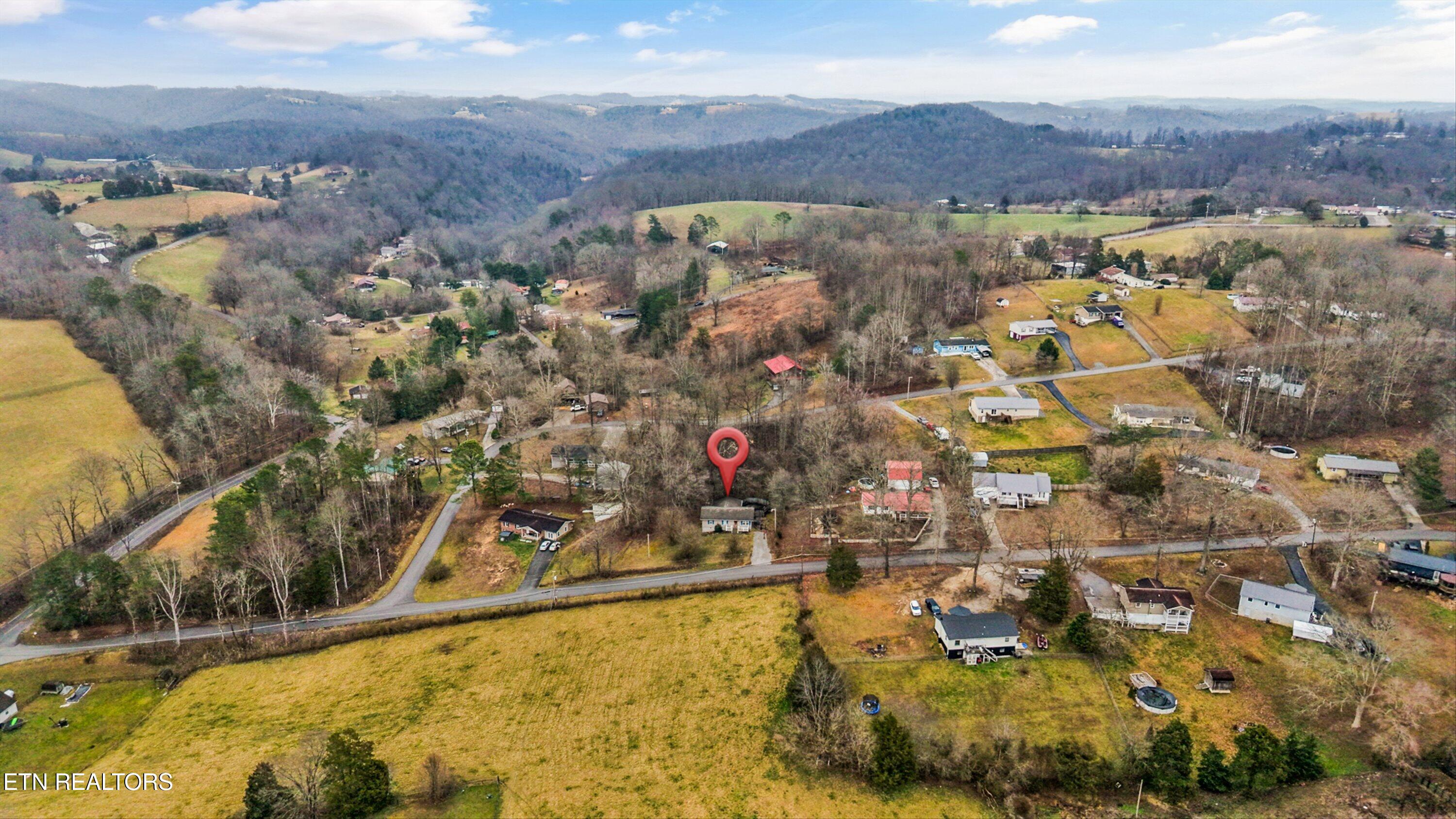 156 Hollifield Drive Jacksboro TN 37757