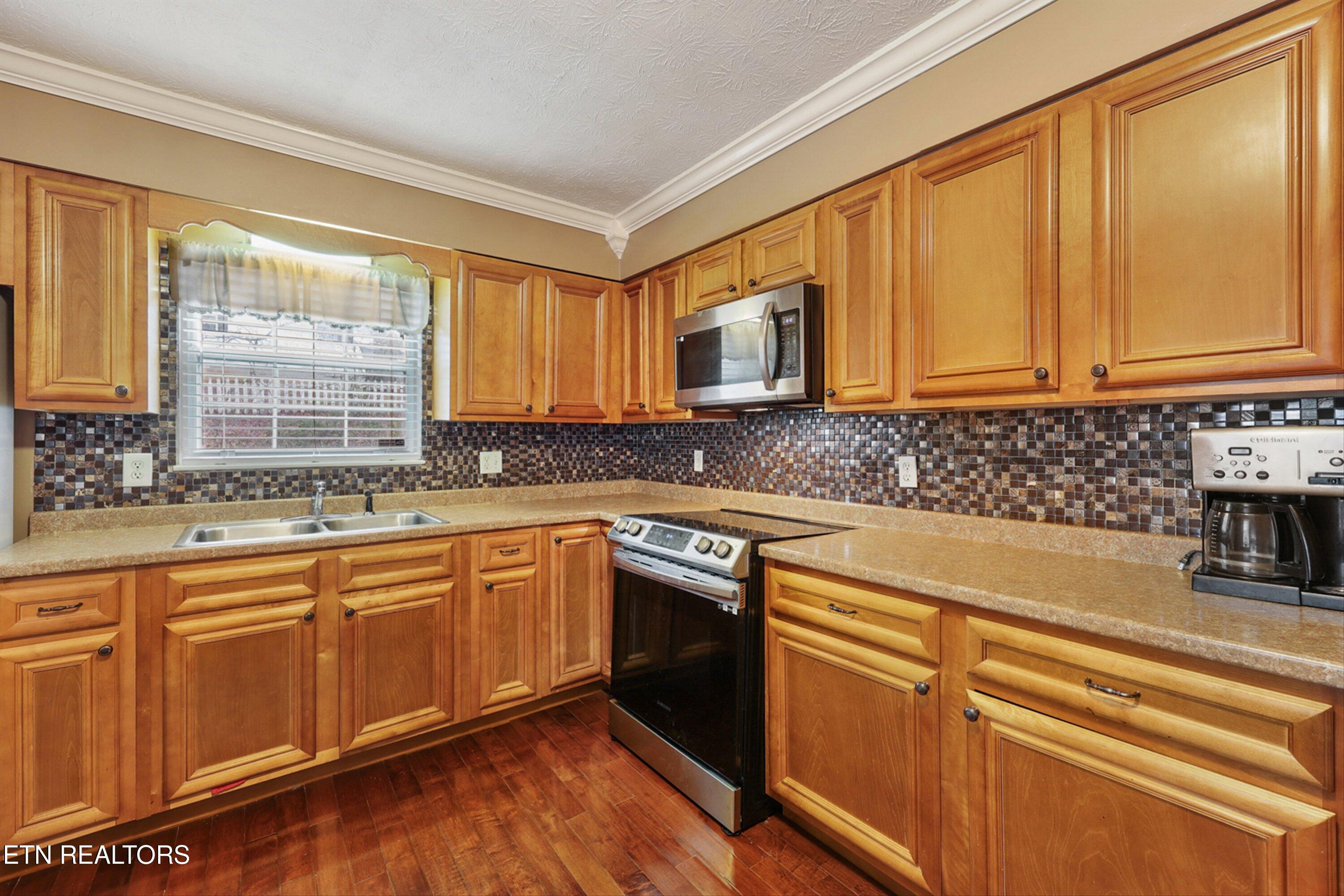 156 Hollifield Drive Jacksboro TN 37757