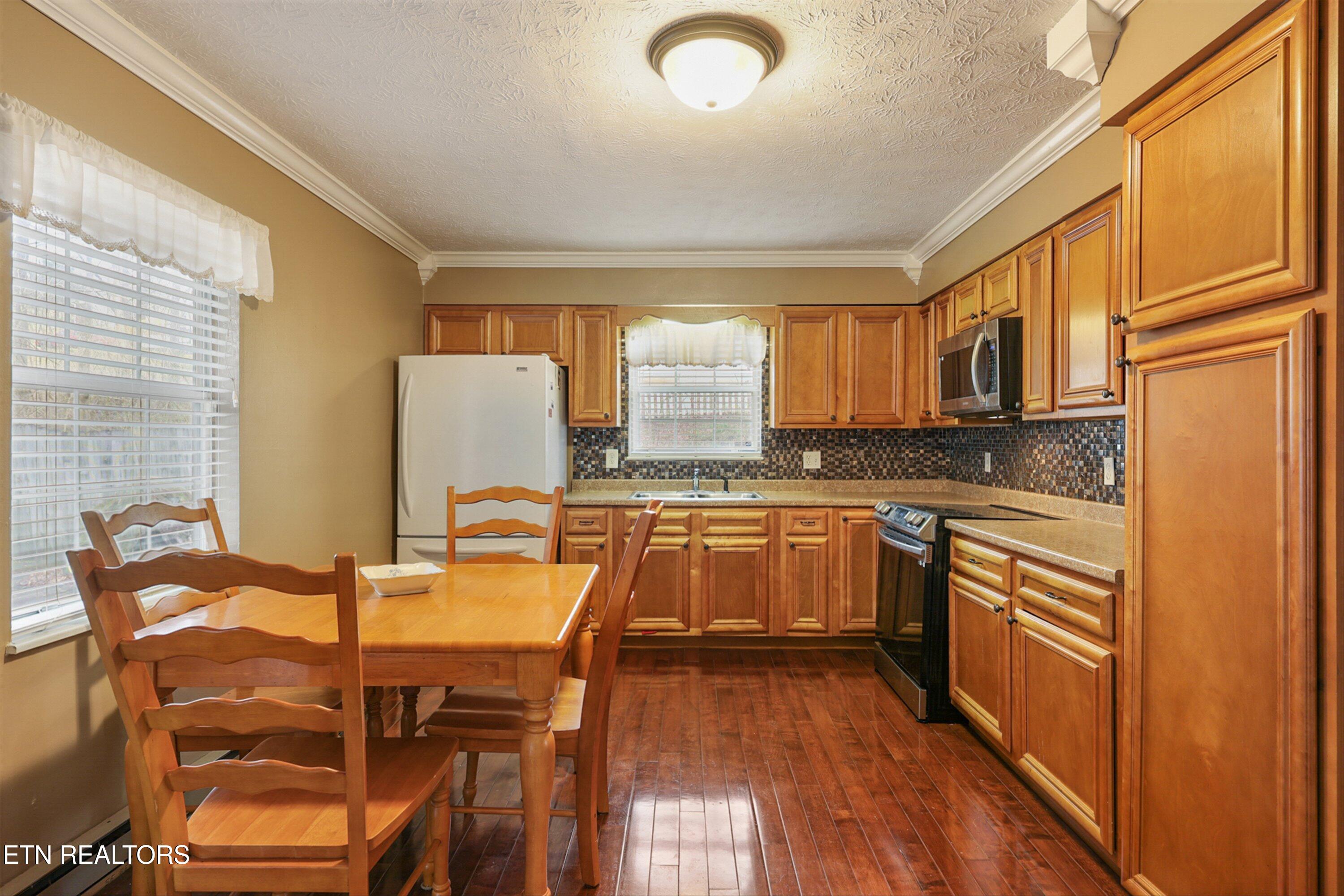 156 Hollifield Drive Jacksboro TN 37757
