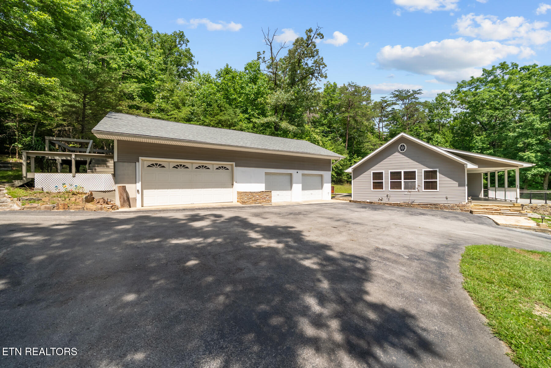 303 Cumberland Cove Road Monterey TN 38574
