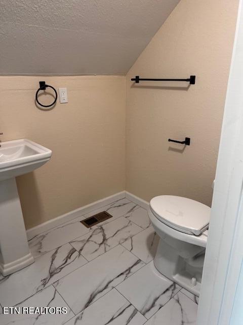 180 Clover Circle Jacksboro TN 37757