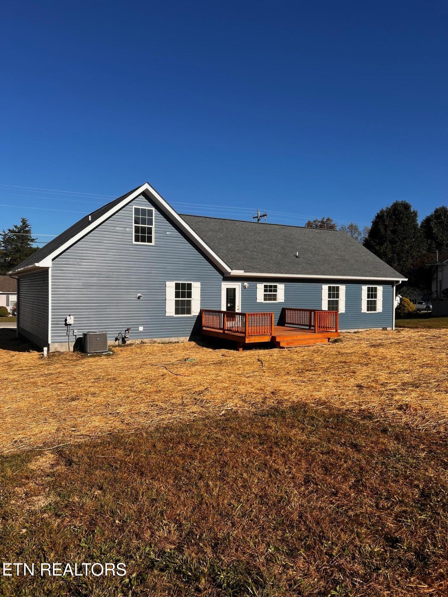 180 Clover Circle Jacksboro TN 37757
