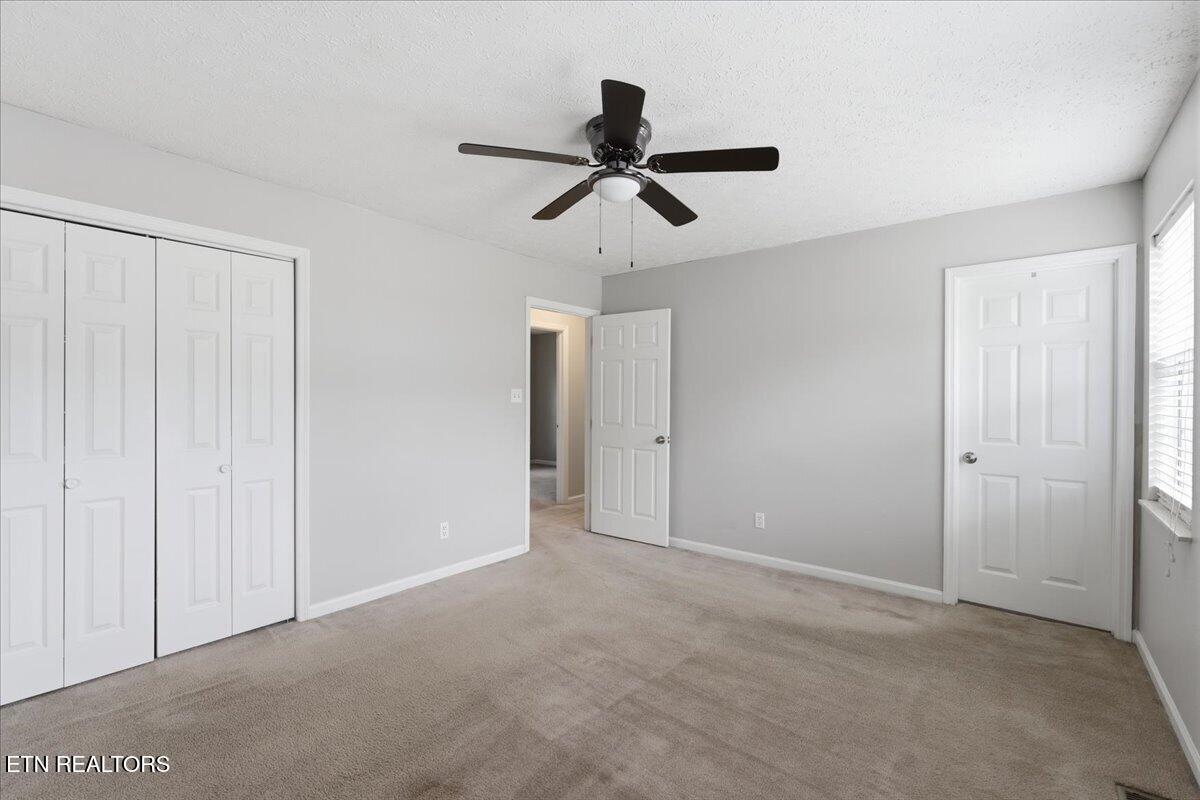 2004 Knoll Tree Drive Knoxville TN 37932