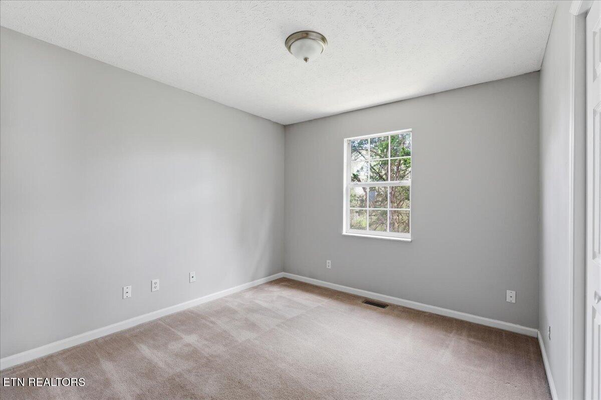2004 Knoll Tree Drive Knoxville TN 37932