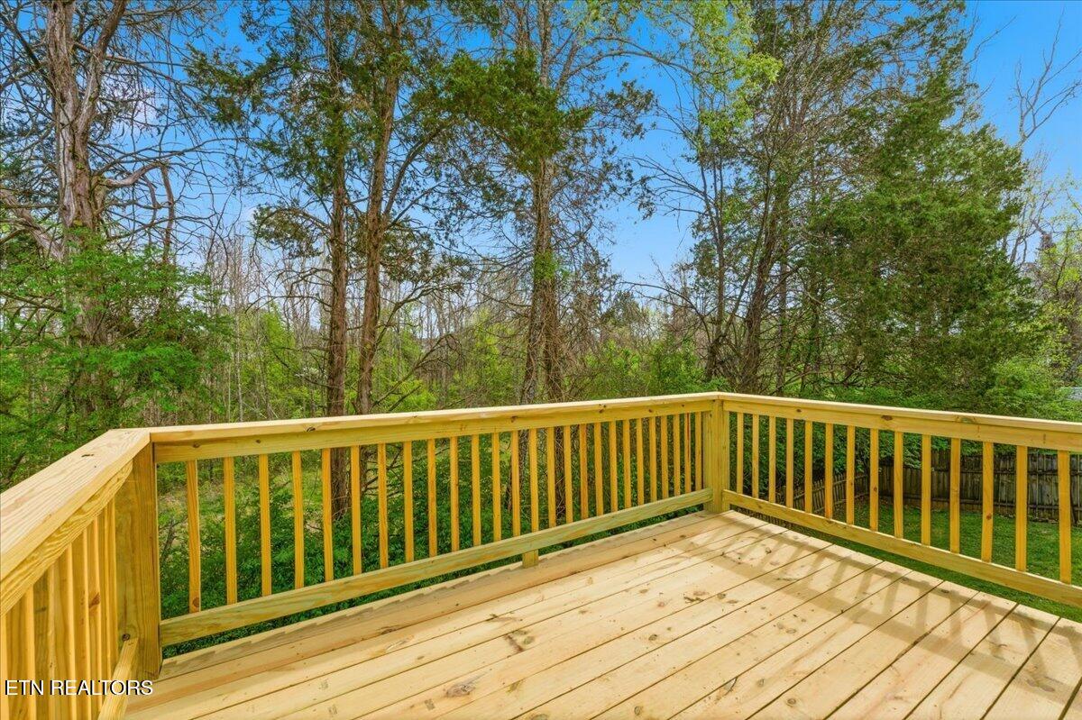 2004 Knoll Tree Drive Knoxville TN 37932