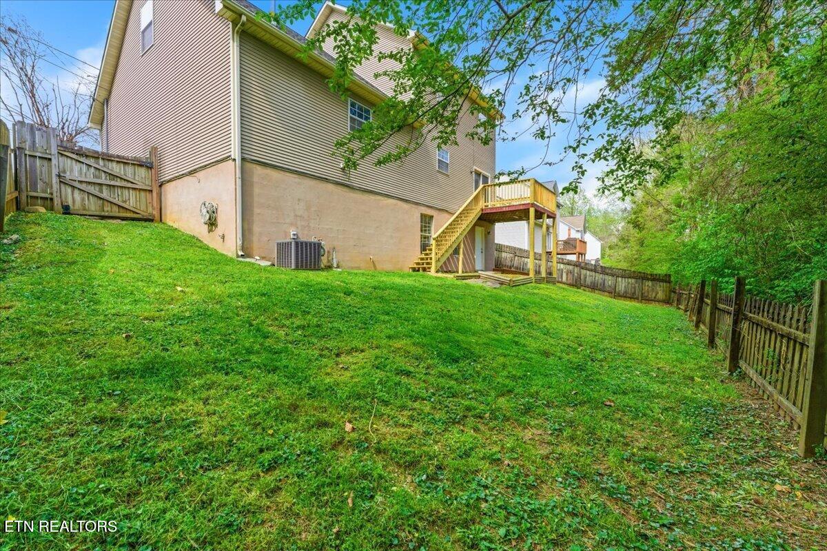 2004 Knoll Tree Drive Knoxville TN 37932