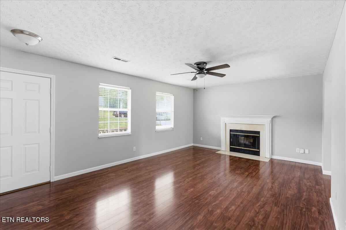 2004 Knoll Tree Drive Knoxville TN 37932