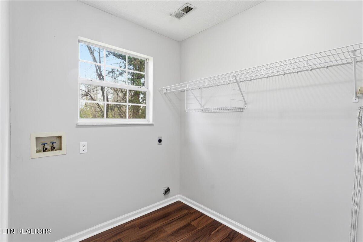 2004 Knoll Tree Drive Knoxville TN 37932