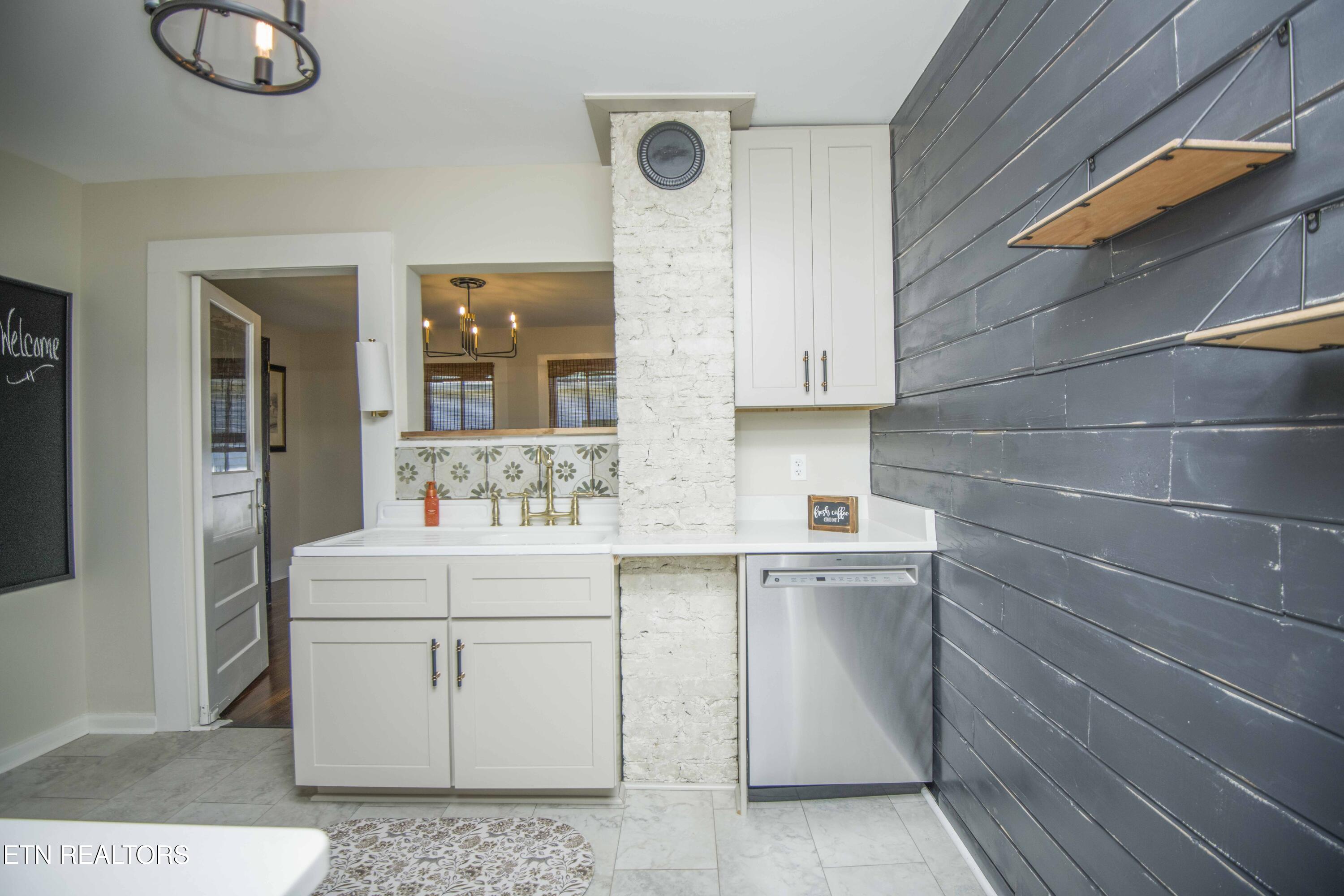 342 Marshall Street Clinton TN 37716