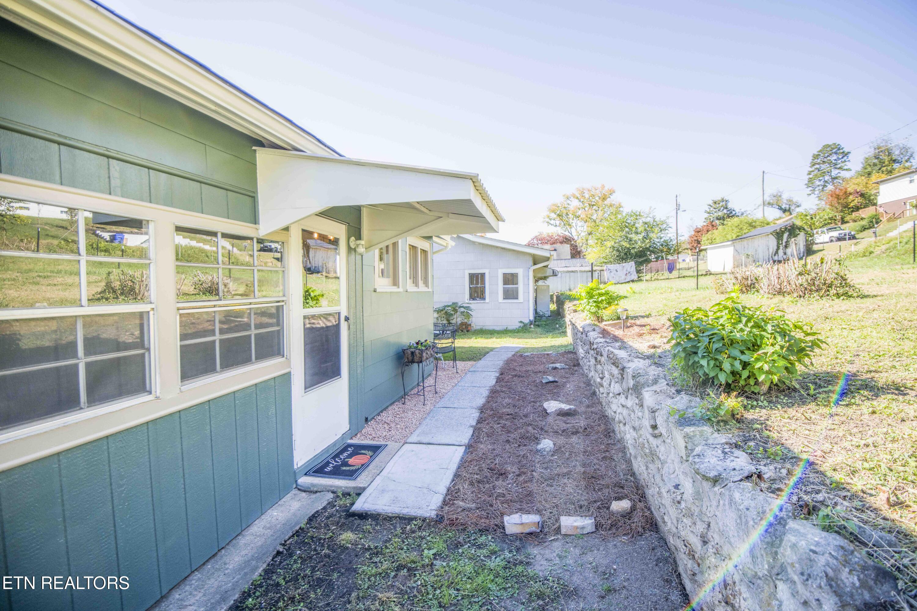 342 Marshall Street Clinton TN 37716