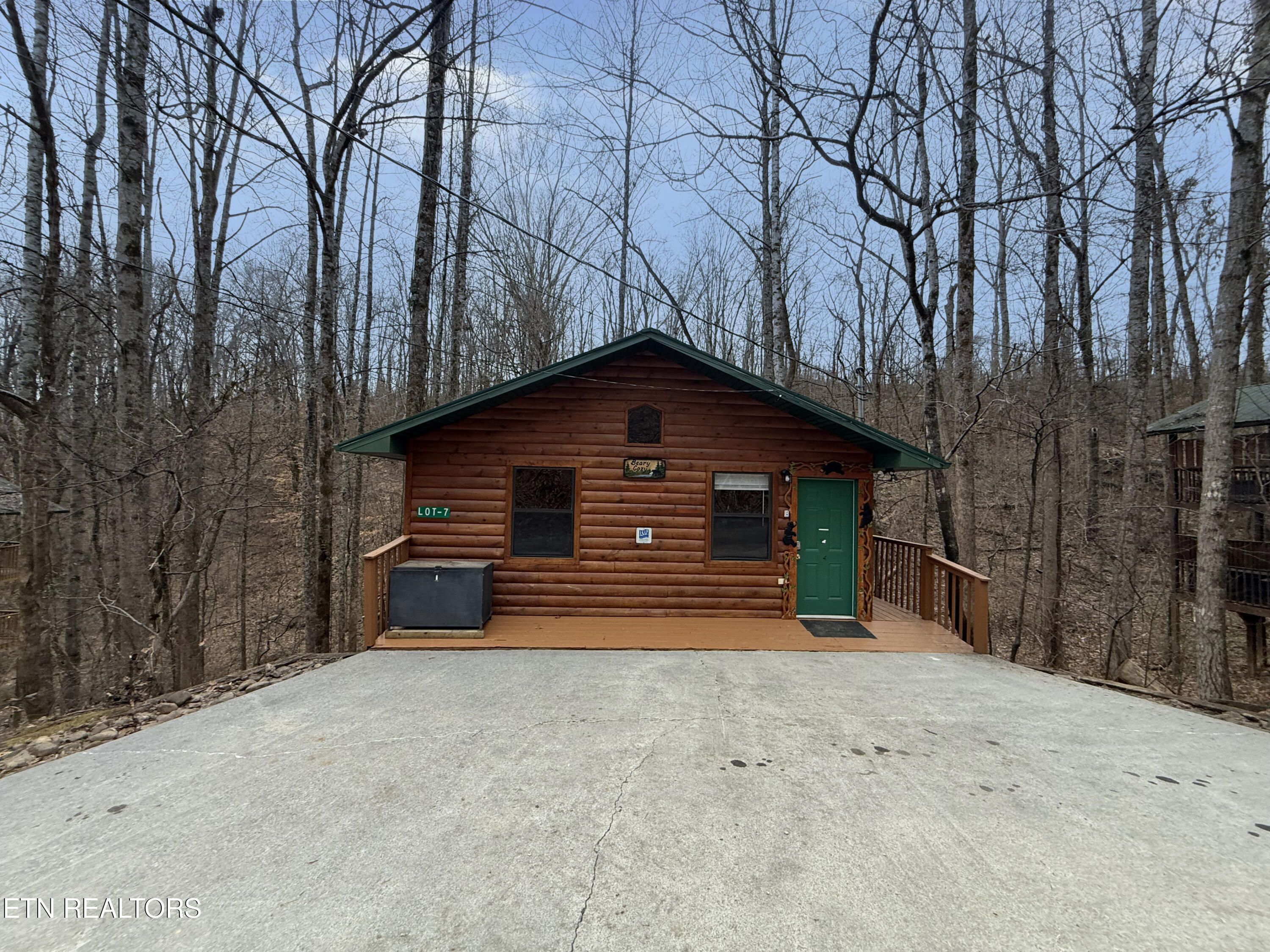 2036 Ridge Road Pigeon Forge TN 37863