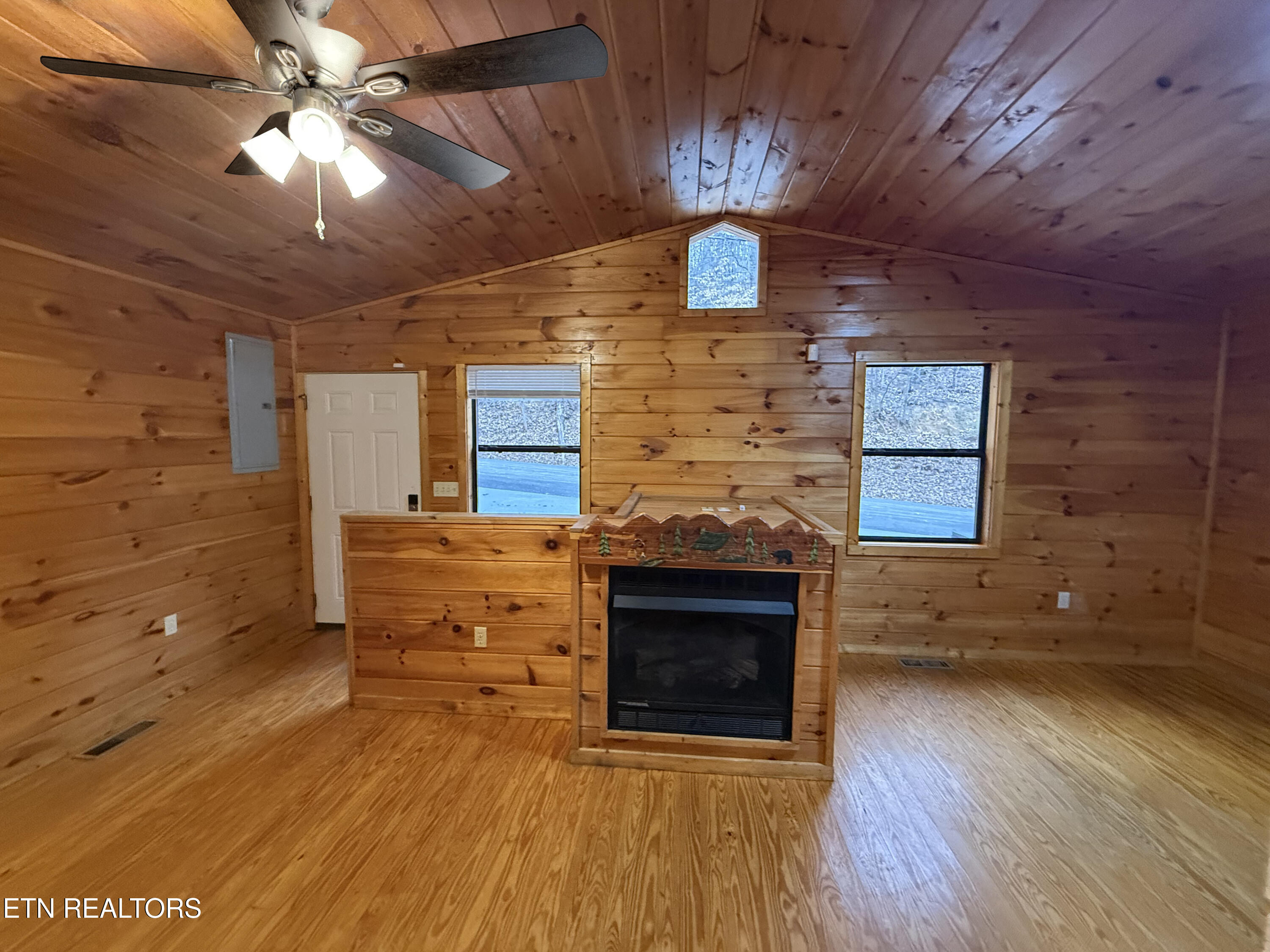 2036 Ridge Road Pigeon Forge TN 37863