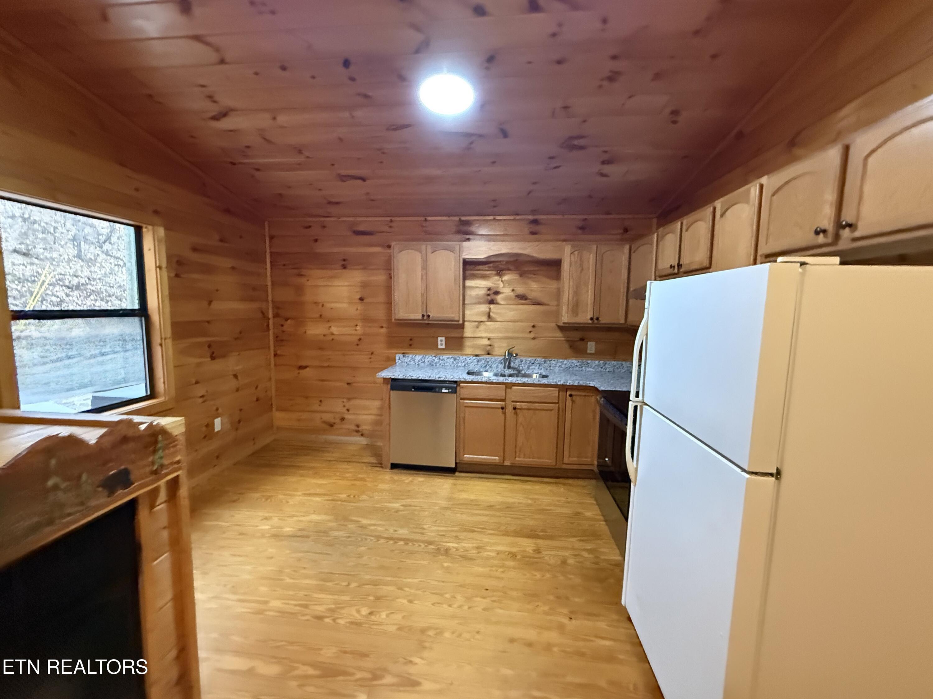 2036 Ridge Road Pigeon Forge TN 37863