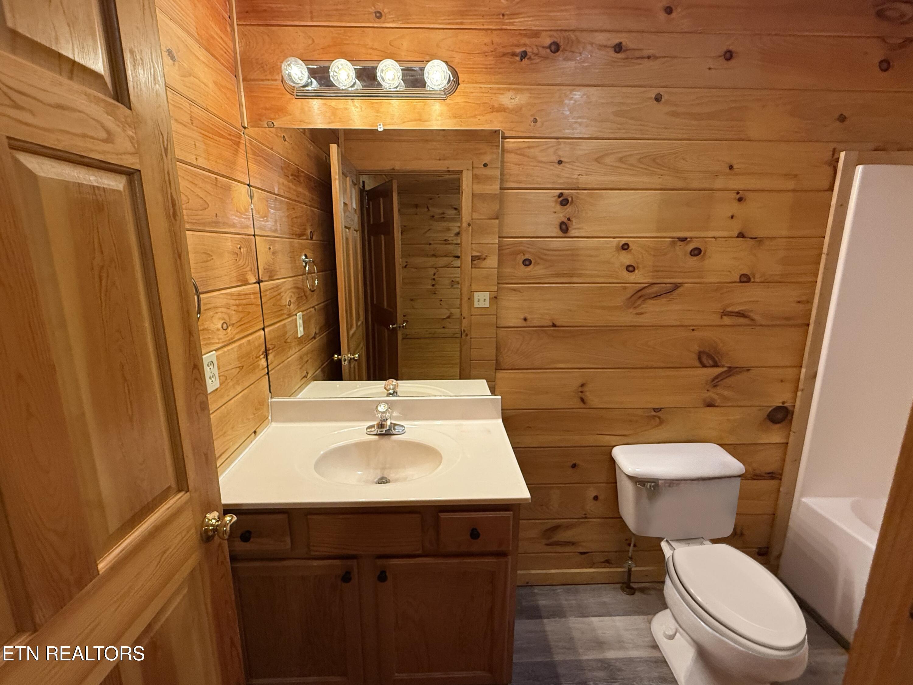 2036 Ridge Road Pigeon Forge TN 37863