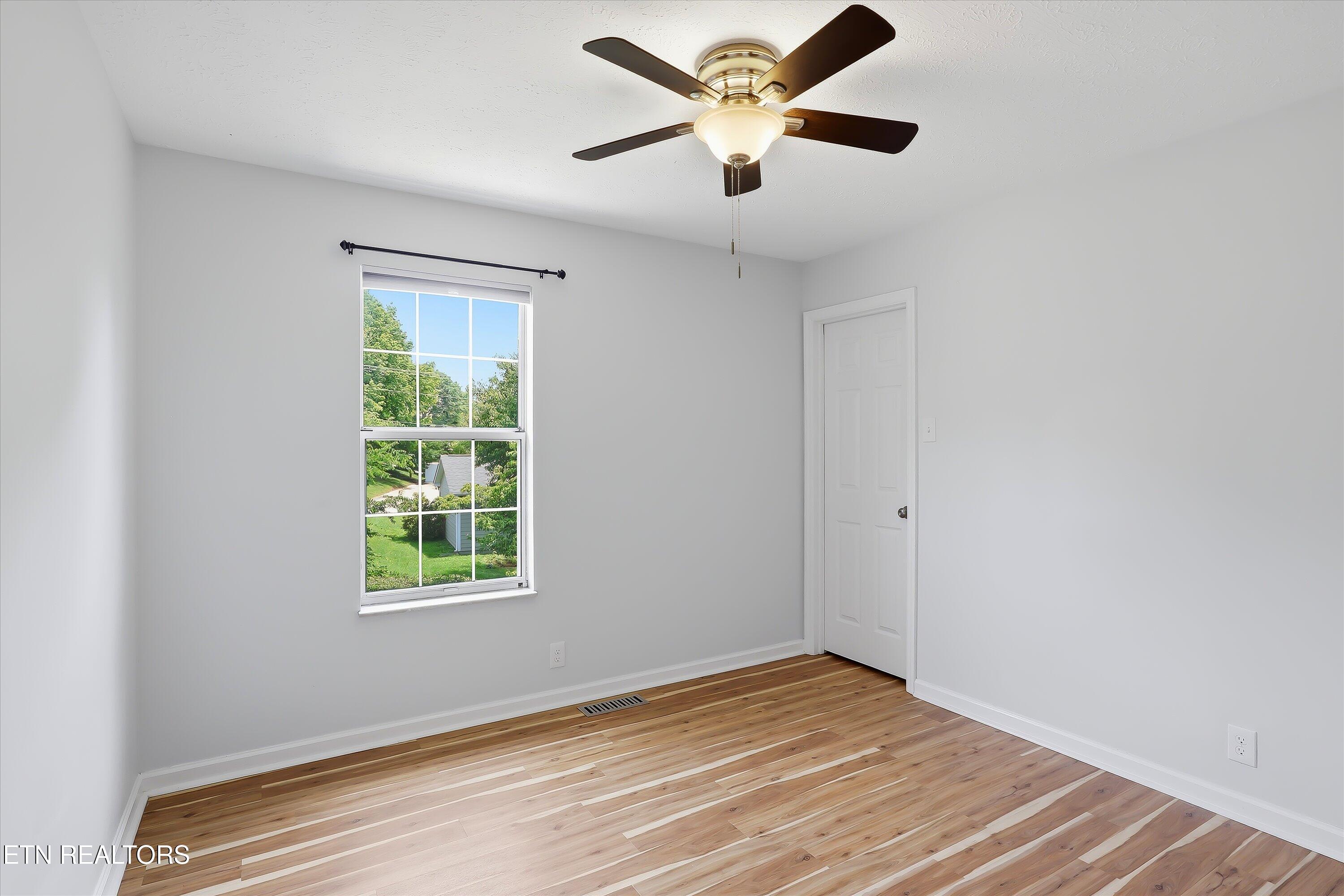 1109 Harbour Shore Drive Knoxville TN 37934