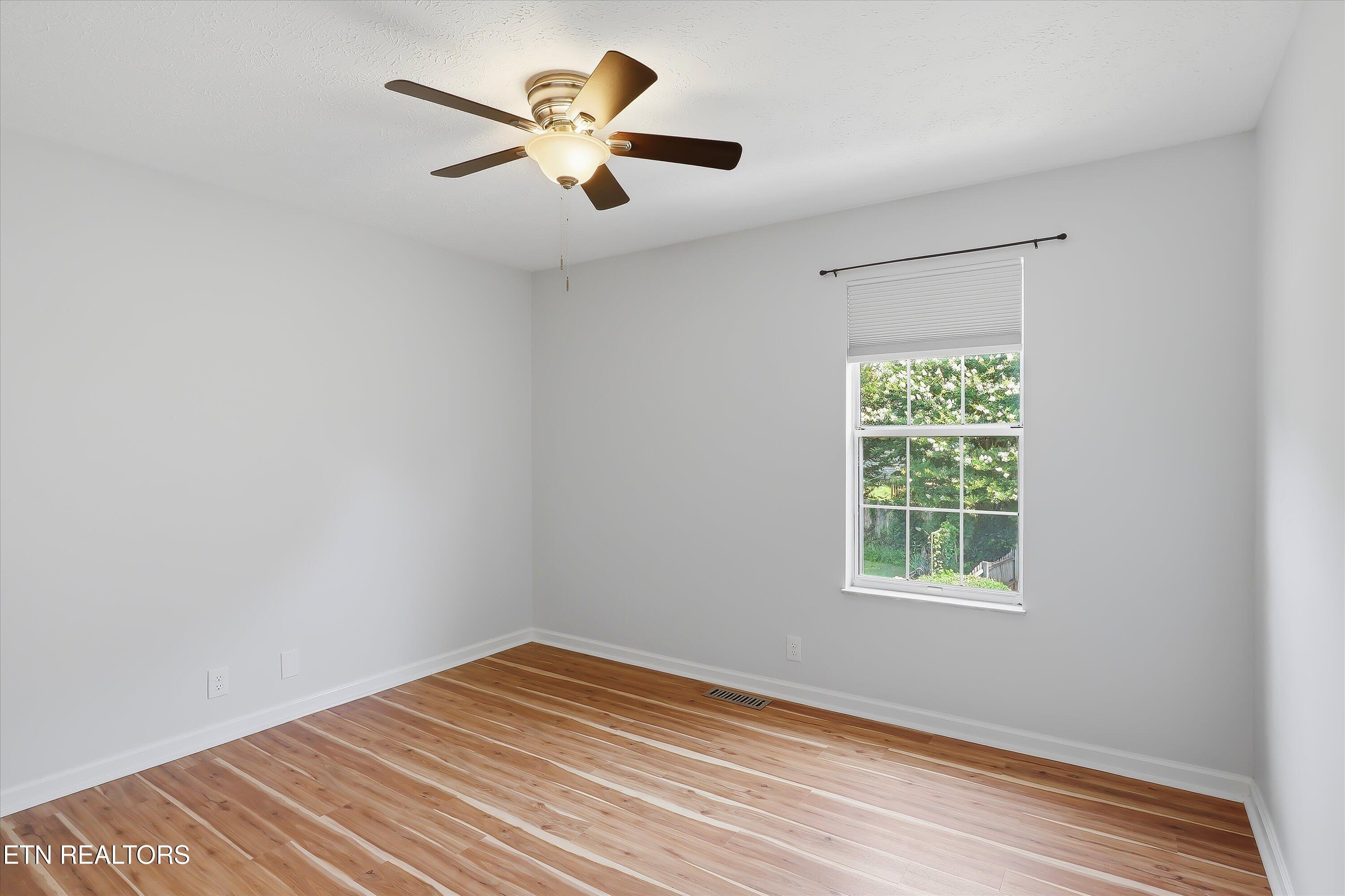 1109 Harbour Shore Drive Knoxville TN 37934