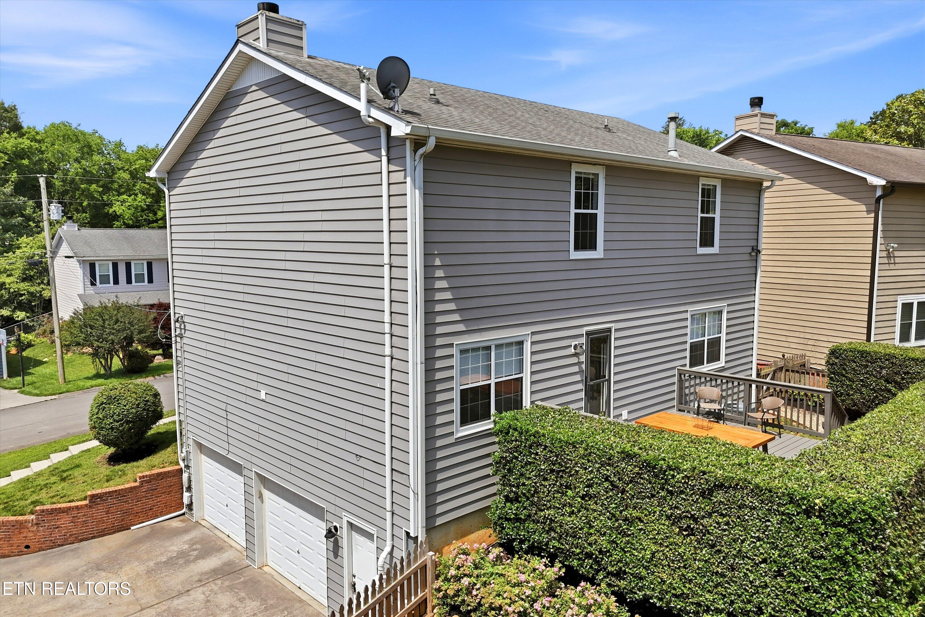 1109 Harbour Shore Drive Knoxville TN 37934