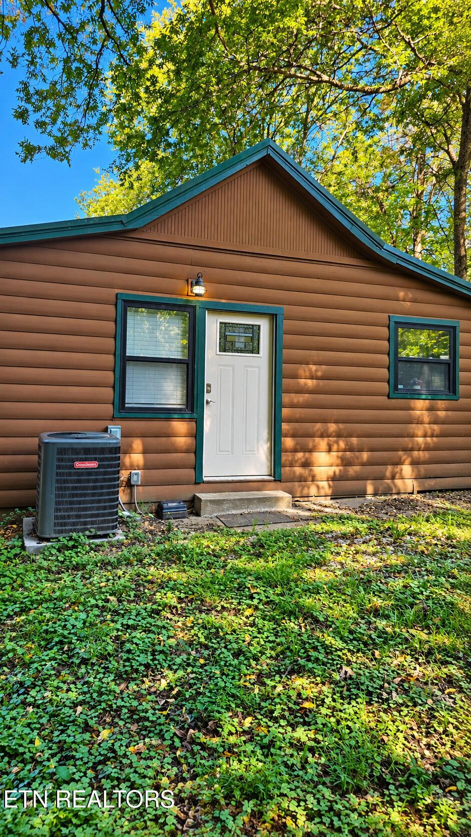 601 Old Knoxville Highway Pigeon Forge TN 37862