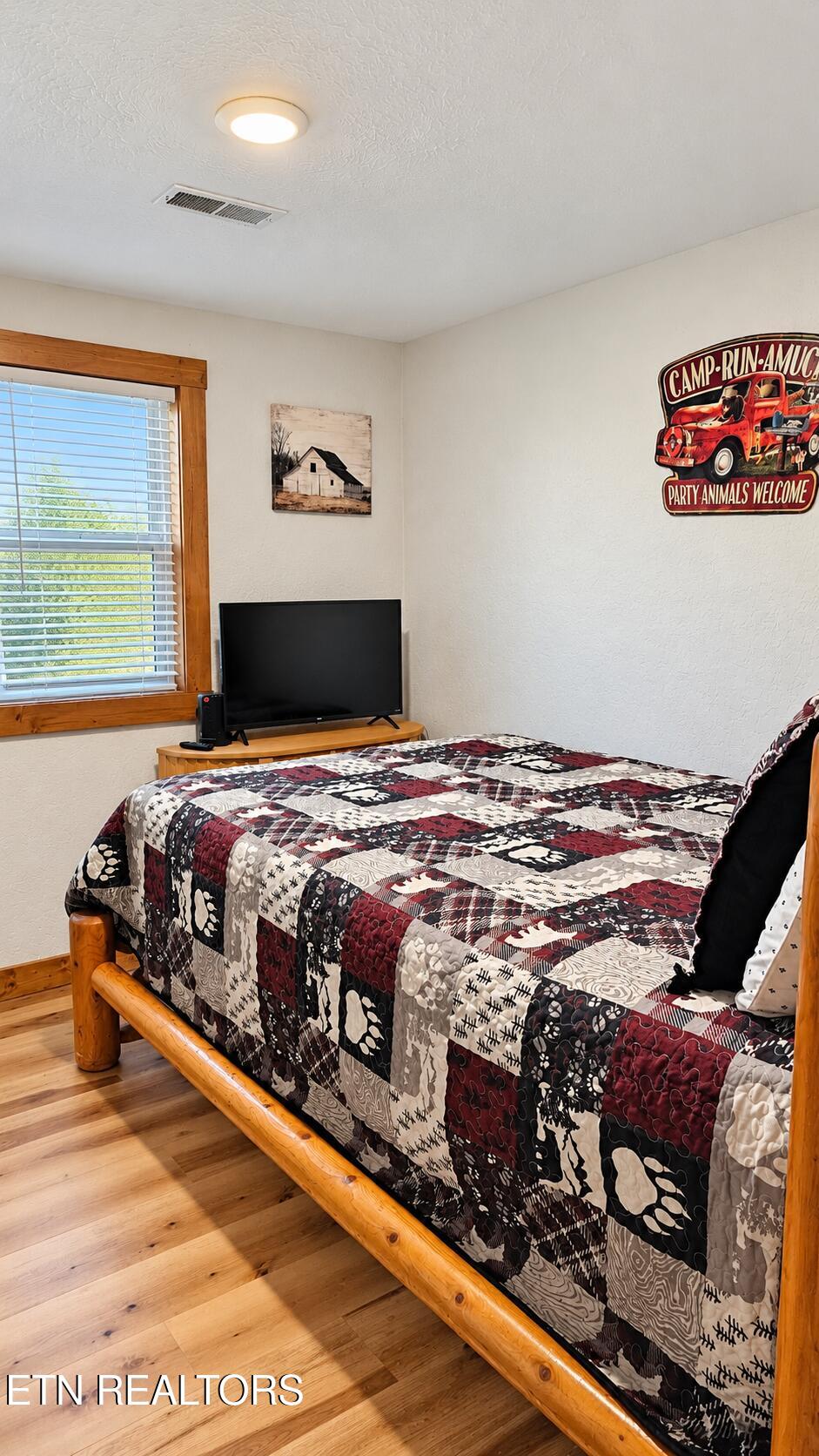 601 Old Knoxville Highway Pigeon Forge TN 37862