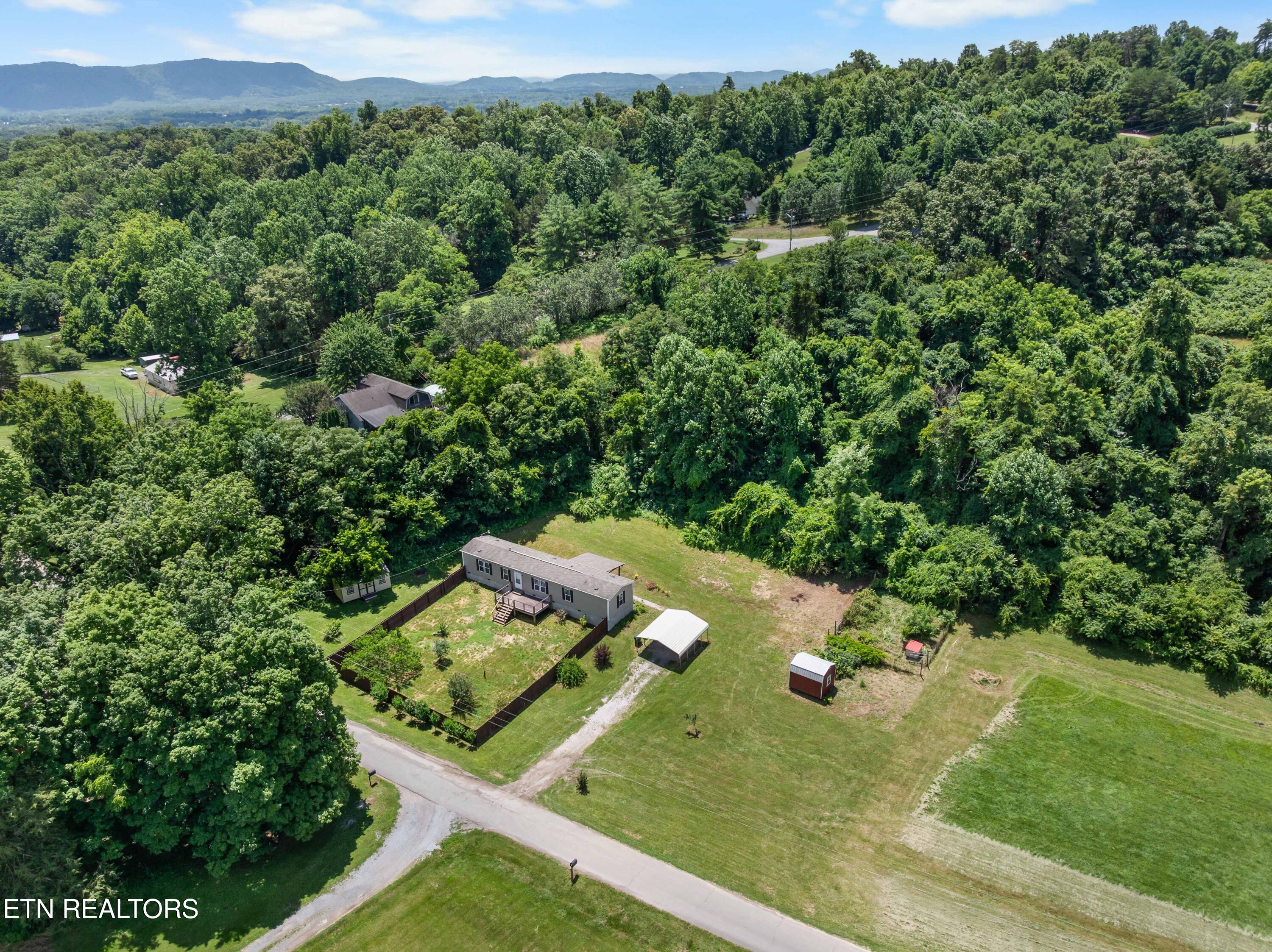 531 Harless Road Corryton TN 37721