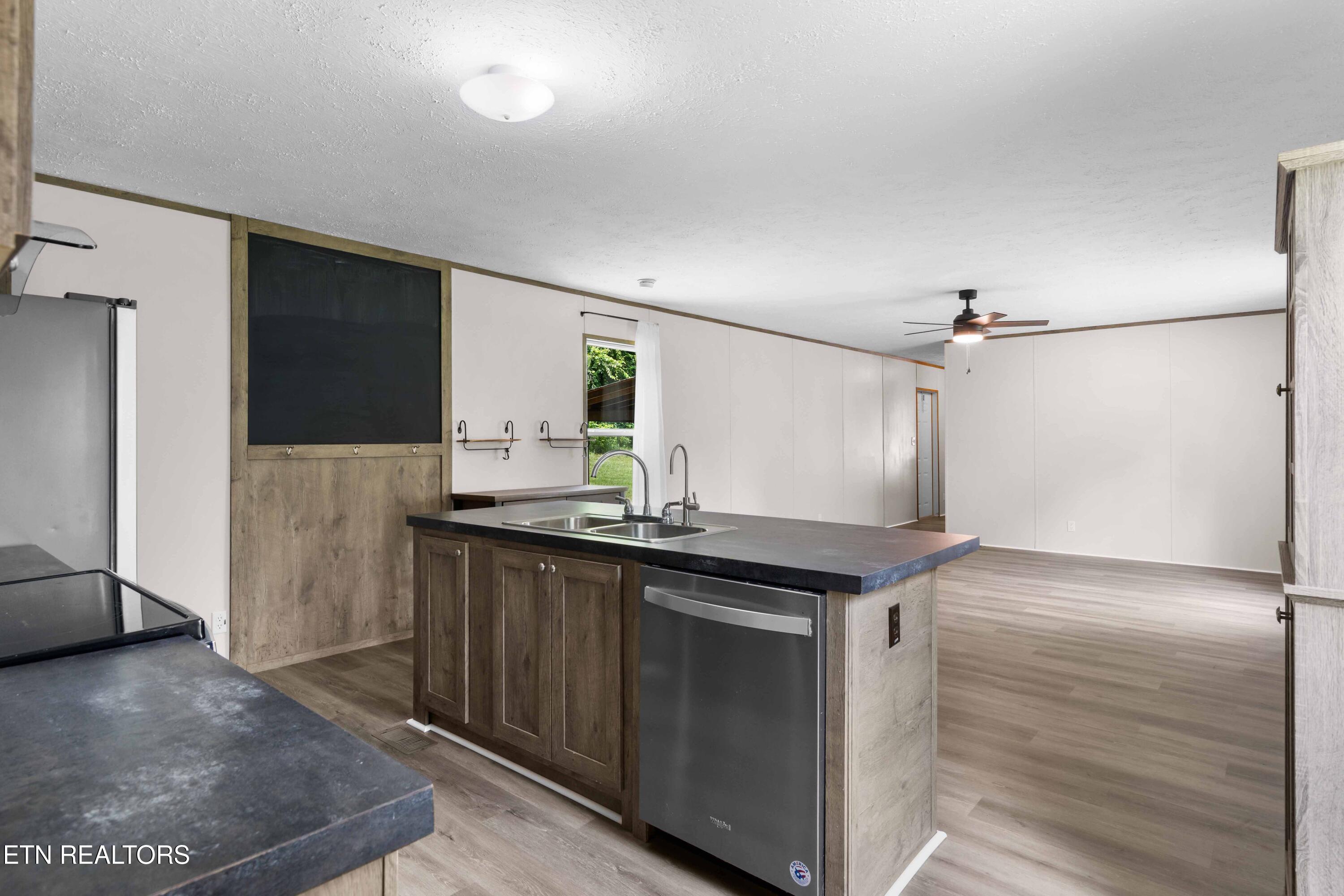 531 Harless Road Corryton TN 37721