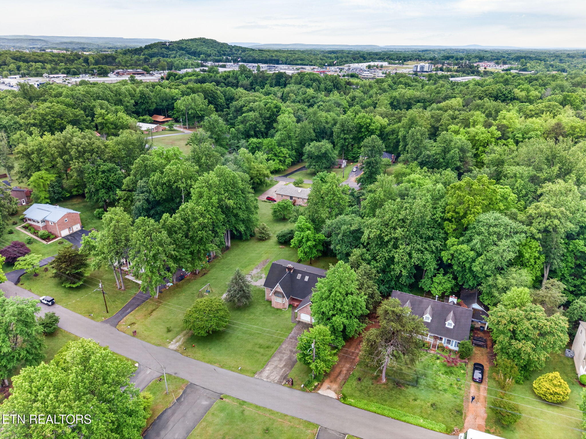 866 Pen Oak Drive Cookeville TN 38501
