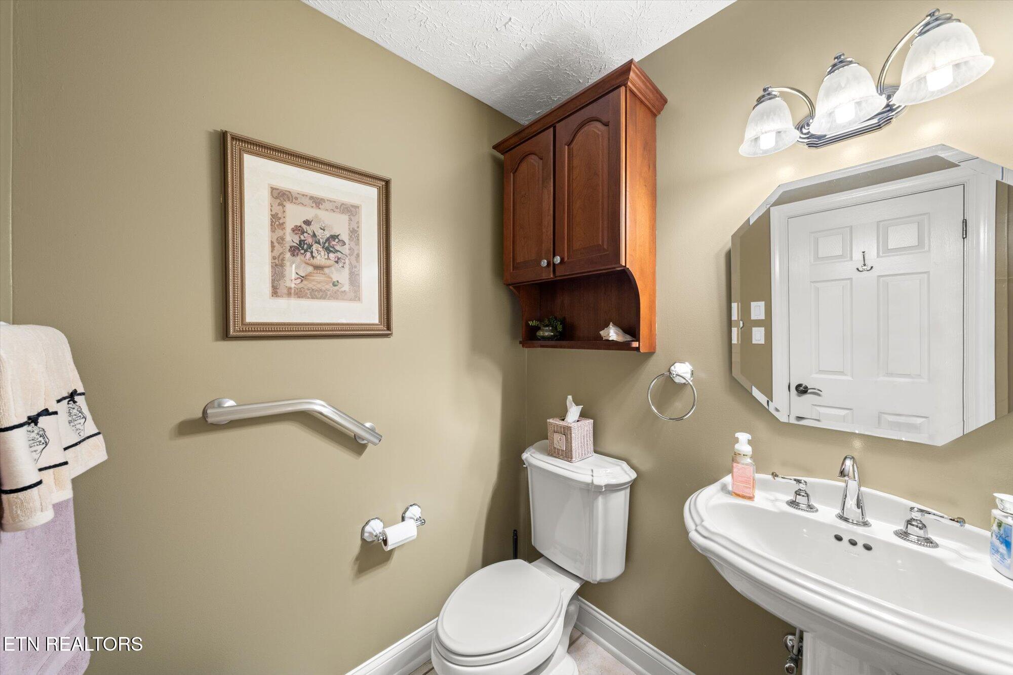 825 Pinnacle Drive Dandridge TN 37725