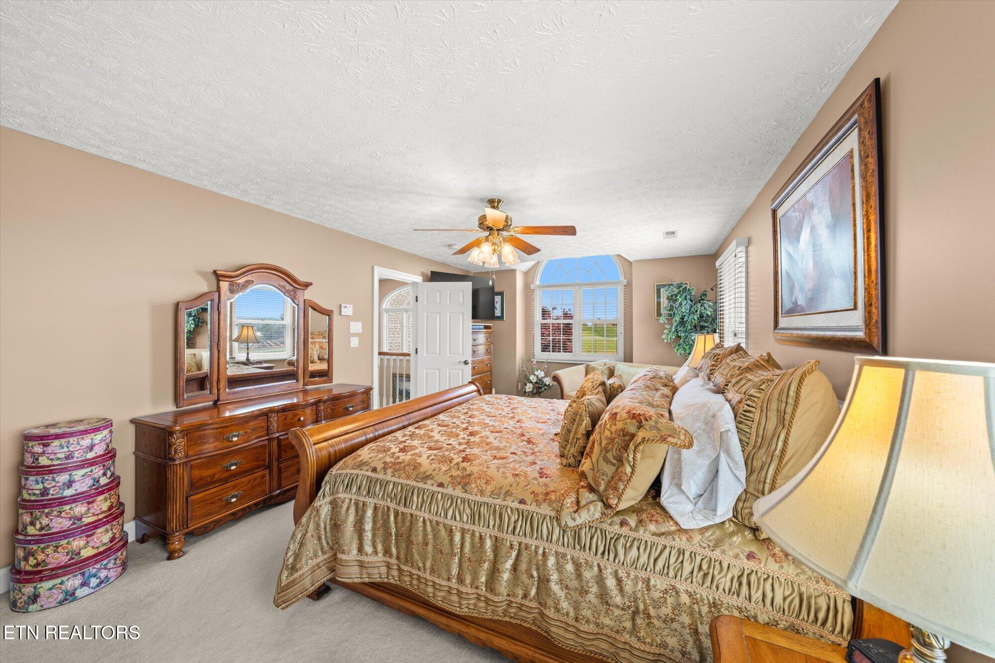 825 Pinnacle Drive Dandridge TN 37725