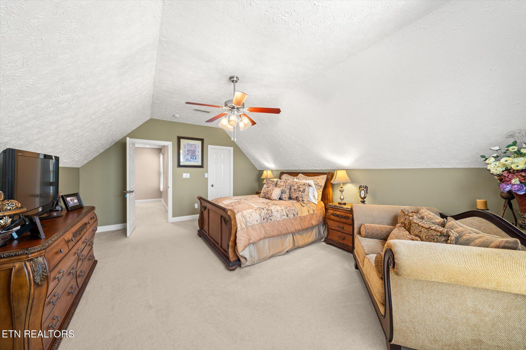 825 Pinnacle Drive Dandridge TN 37725