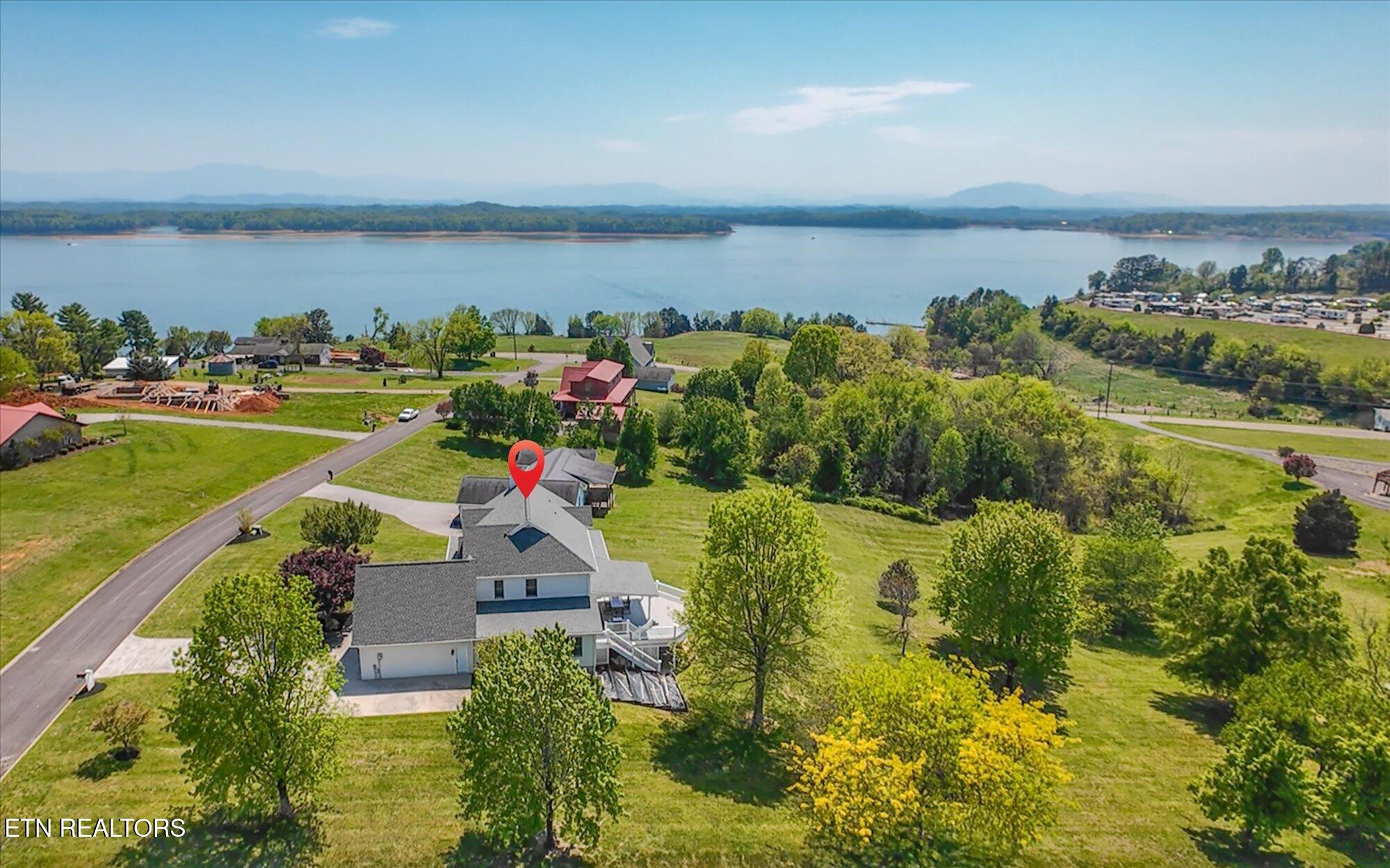 825 Pinnacle Drive Dandridge TN 37725