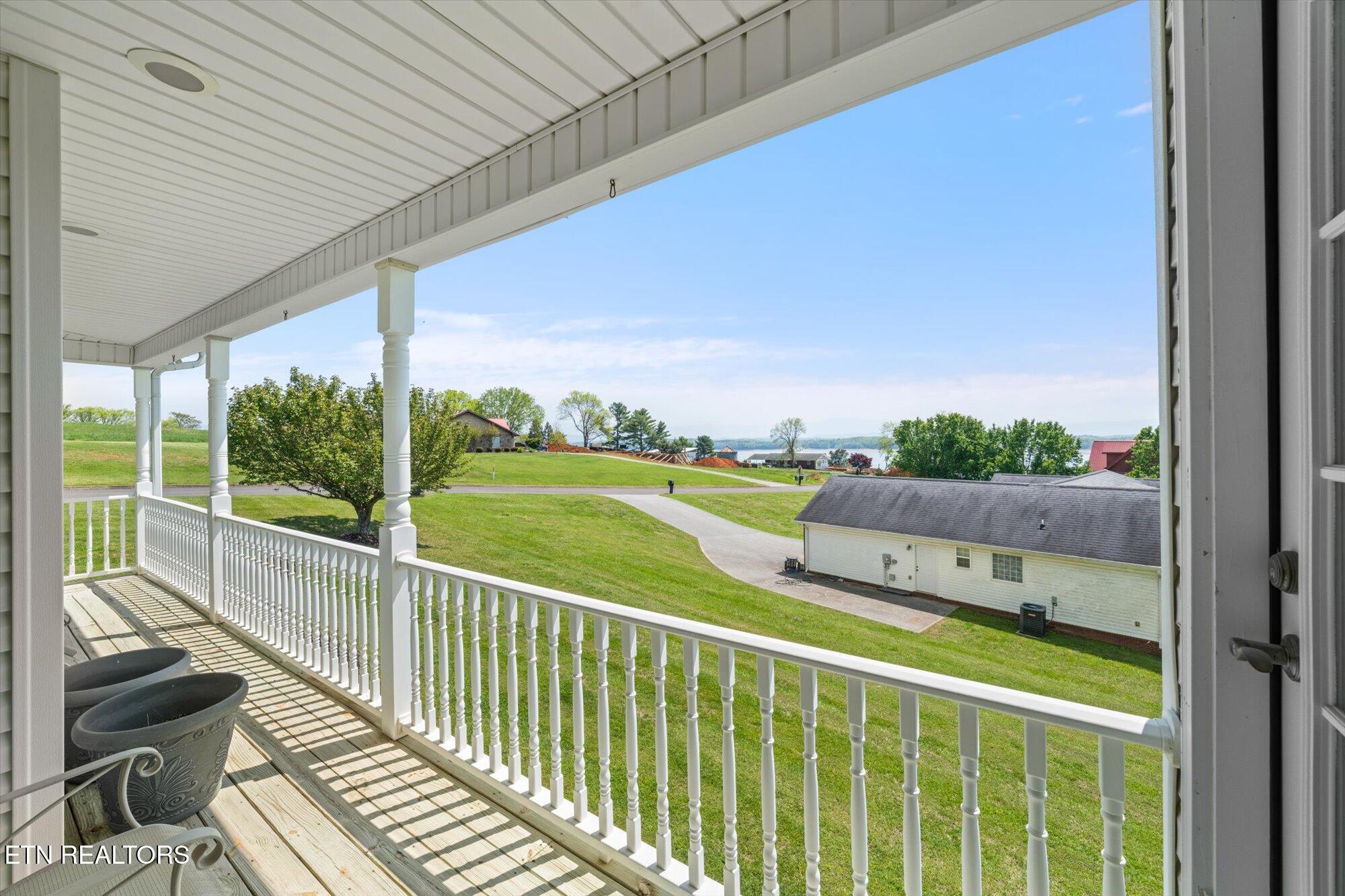 825 Pinnacle Drive Dandridge TN 37725