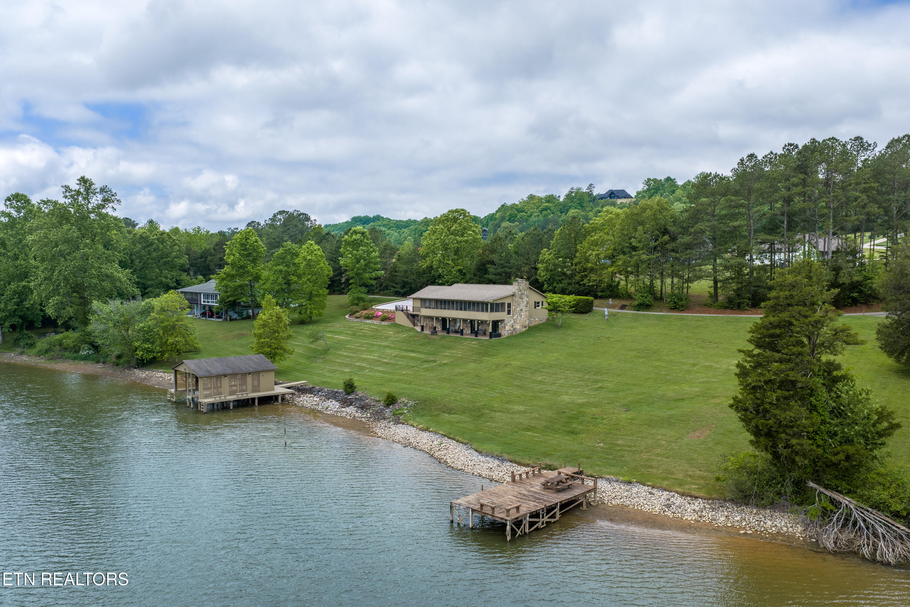 326 Chamberlain Cove Road Kingston TN 37763